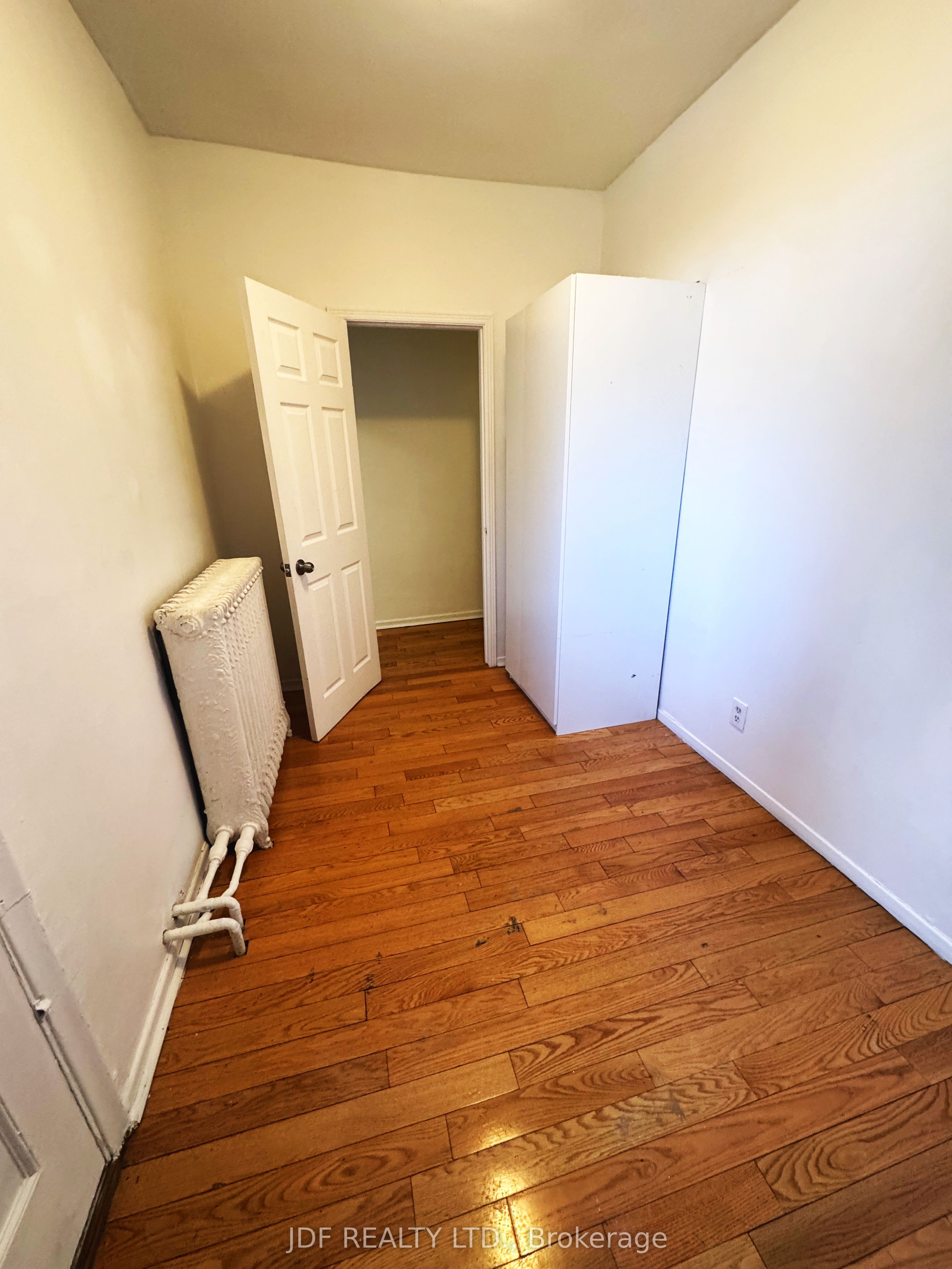 383 Lansdowne Avenue Main Floor Property Photo 20