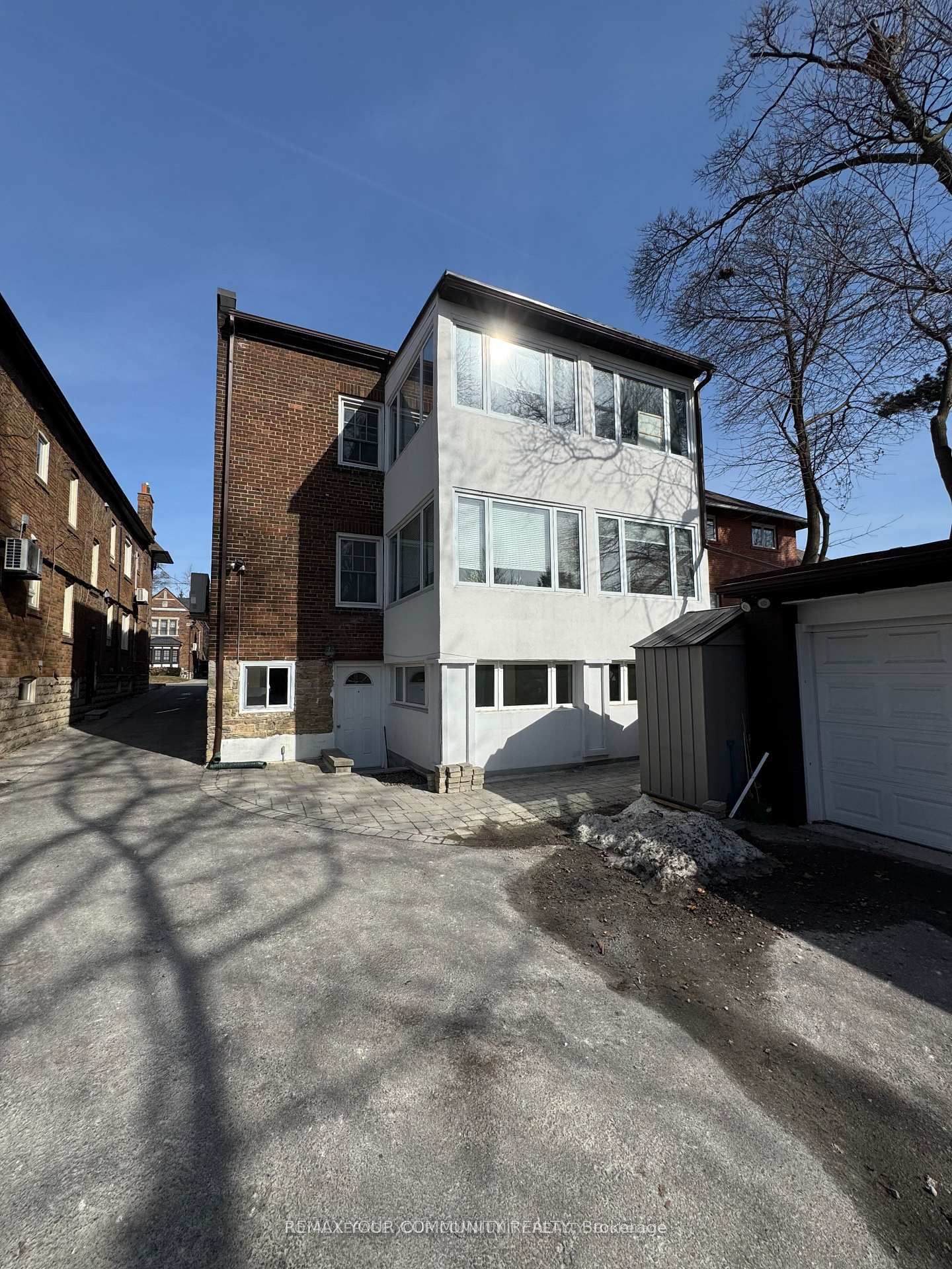 179 St Clair Avenue E Property Photo 3