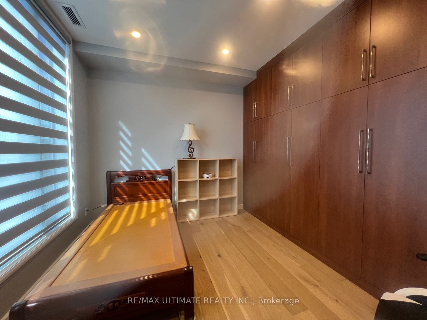 172 Harbord Street Property Photo 6