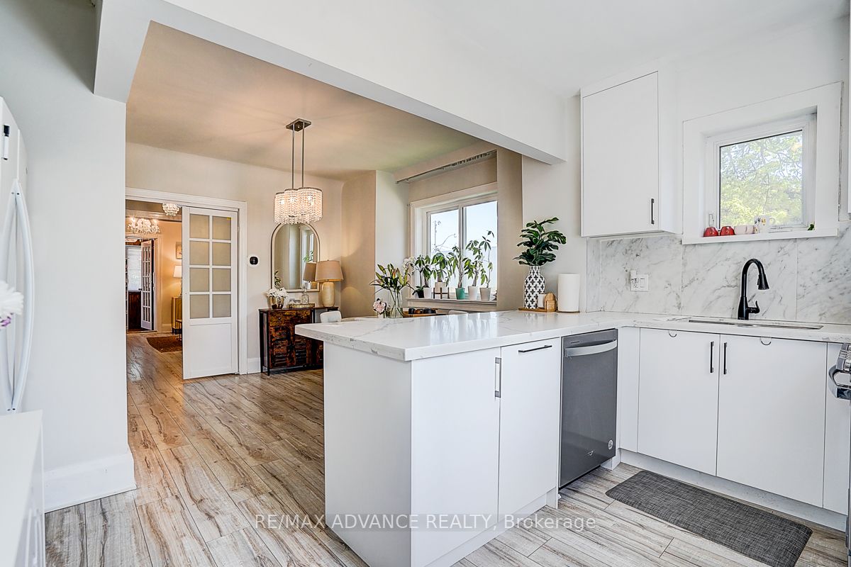 33 Castlefield Avenue Property Photo 18