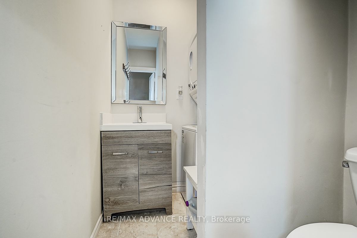 33 Castlefield Avenue Property Photo 20