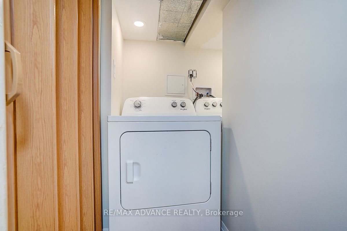 33 Castlefield Avenue Property Photo 35
