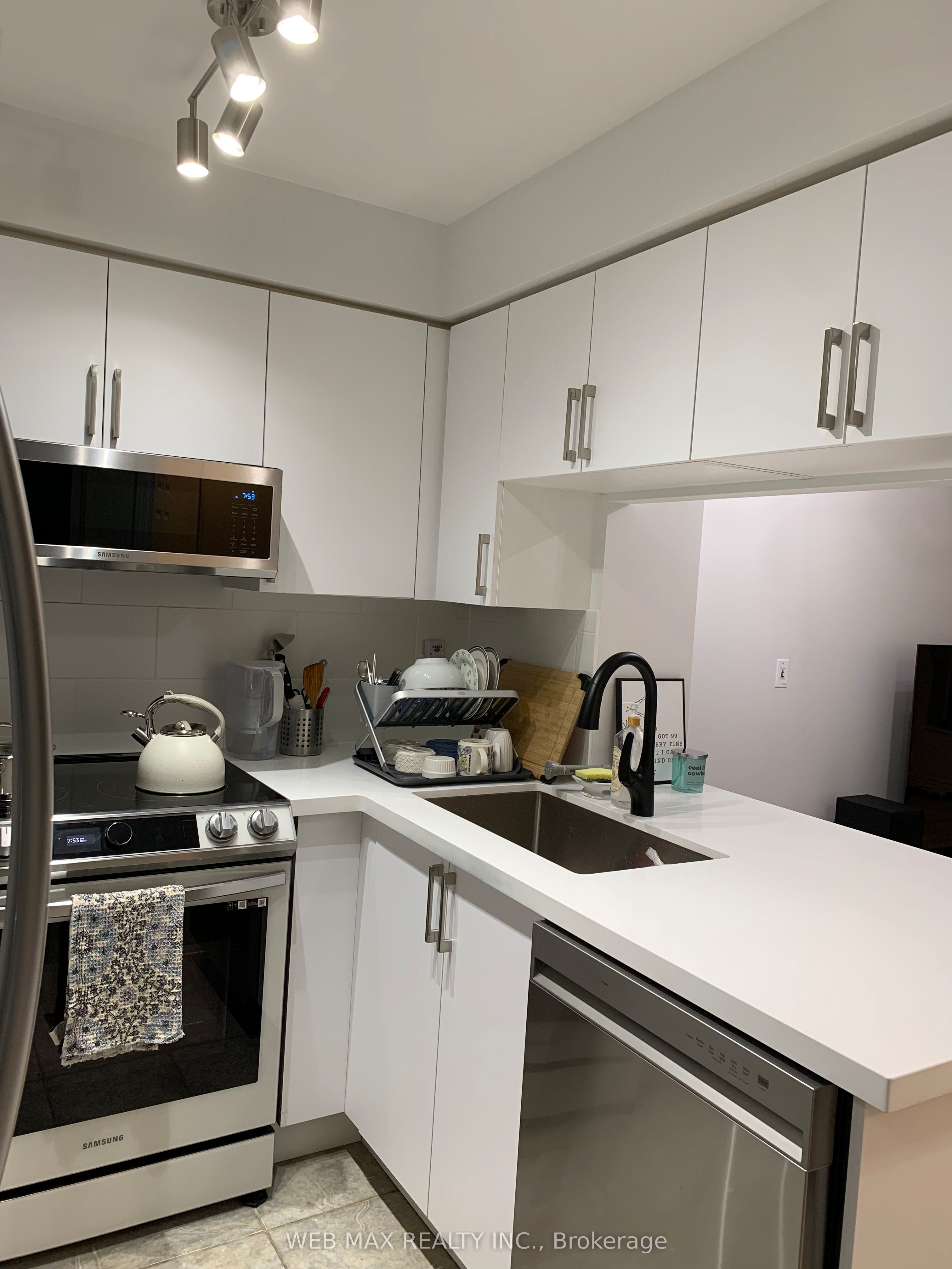 22 Olive Avenue 305 Property Photo 1