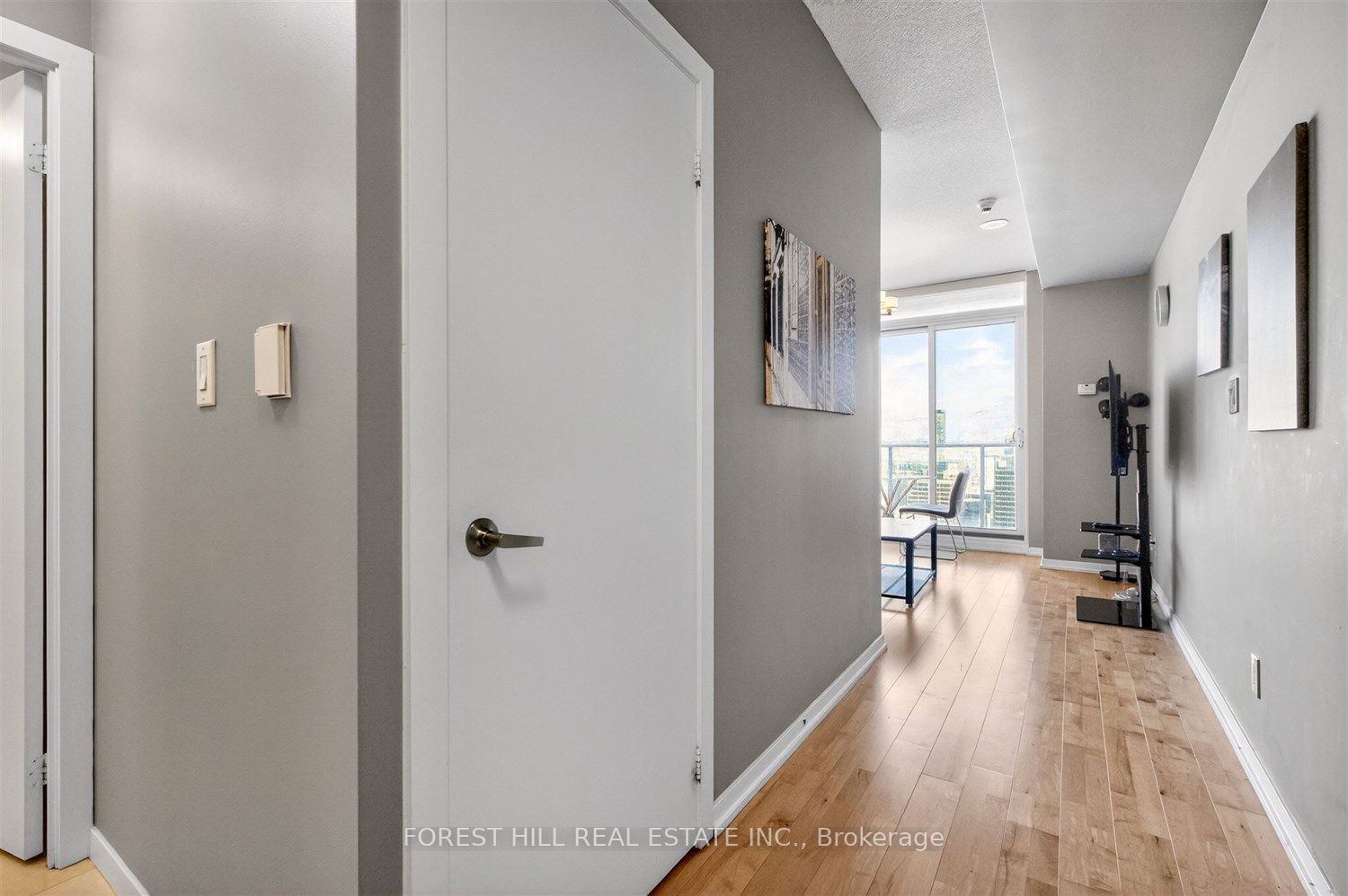 65 Bremner Boulevard 4607 Property Photo 2