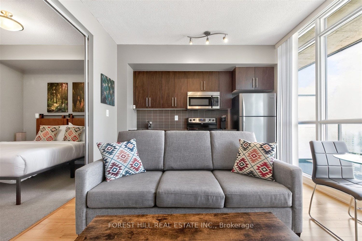 65 Bremner Boulevard 4607 Property Photo 5