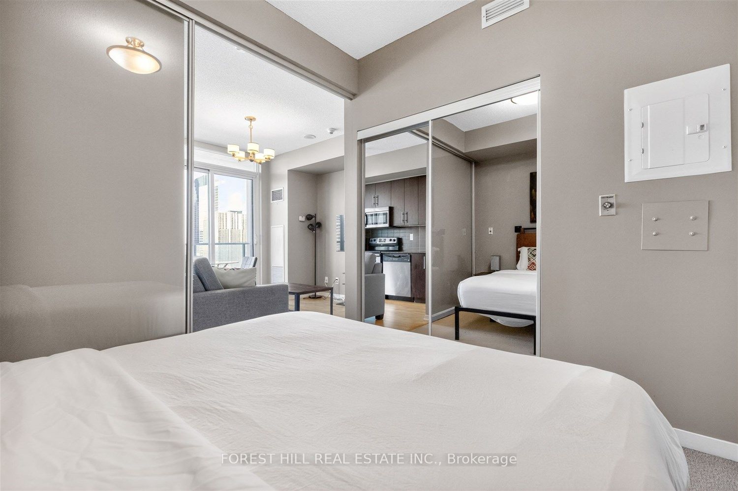 65 Bremner Boulevard 4607 Property Photo 14