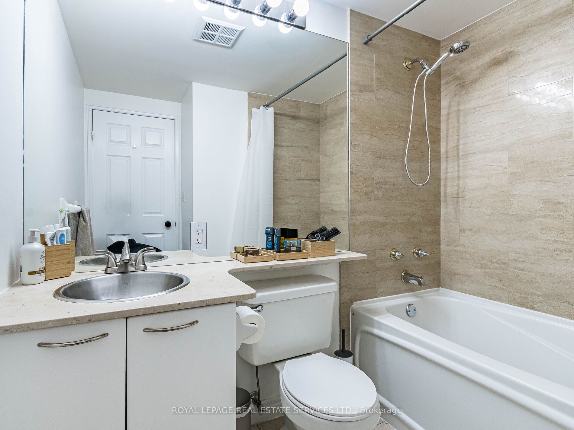 55 Bloor Street E 802 Property Photo 12