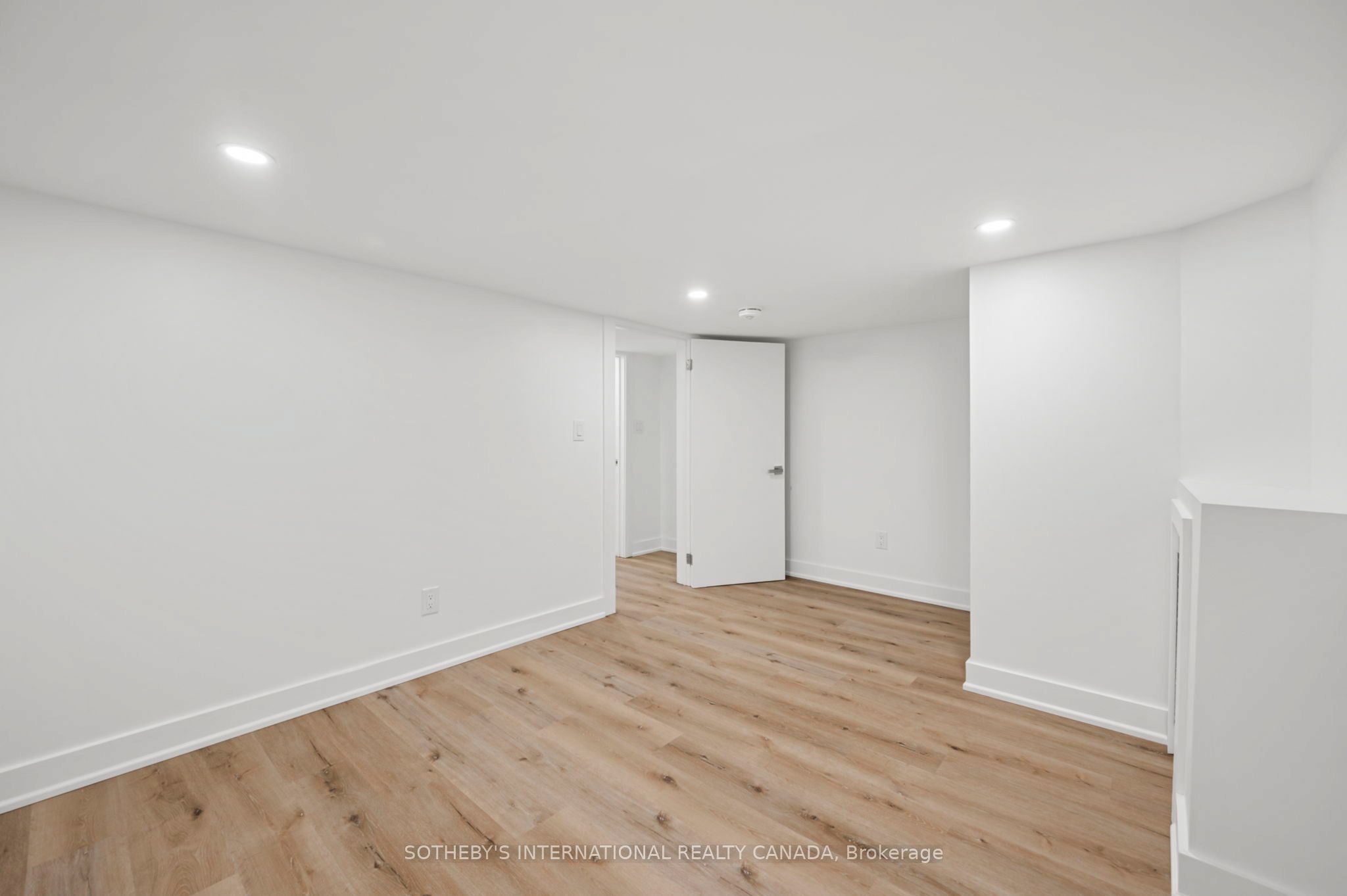28 Strathgowan Avenue Bsmnt Property Photo 25