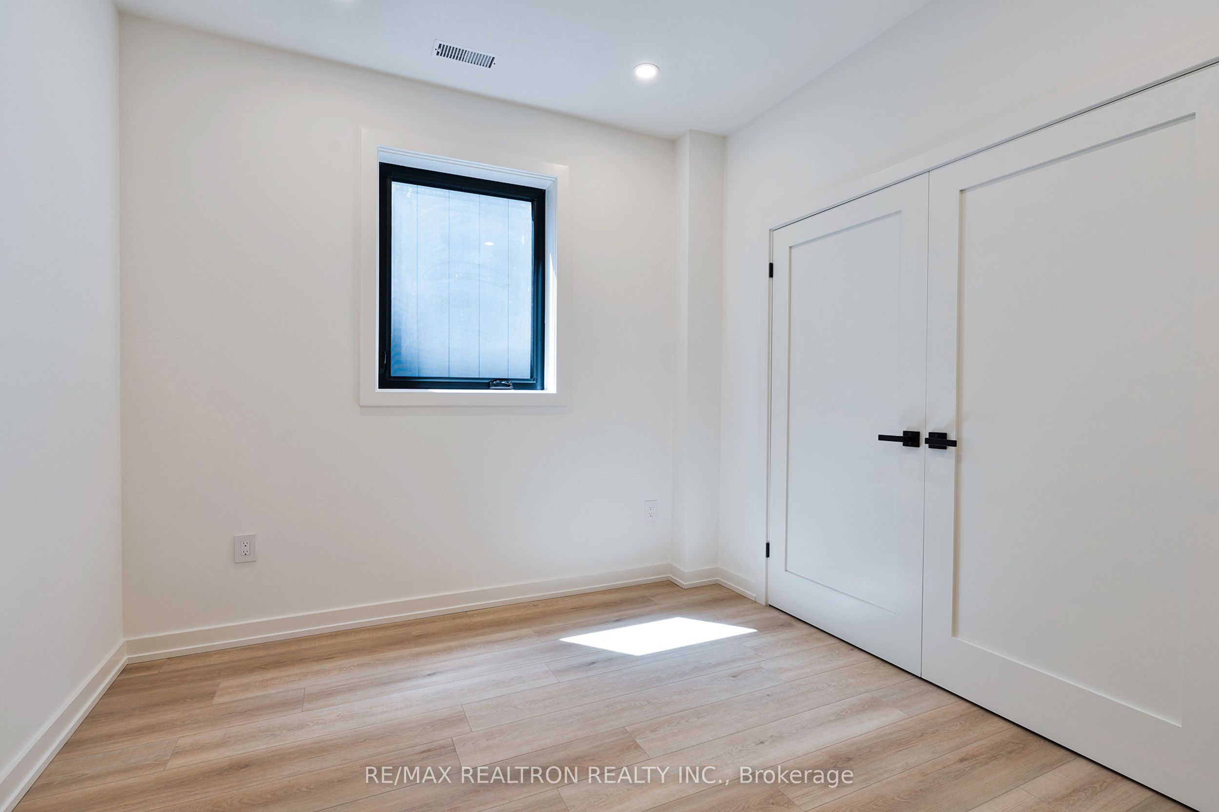 53 Alameda Avenue Main Property Photo 14