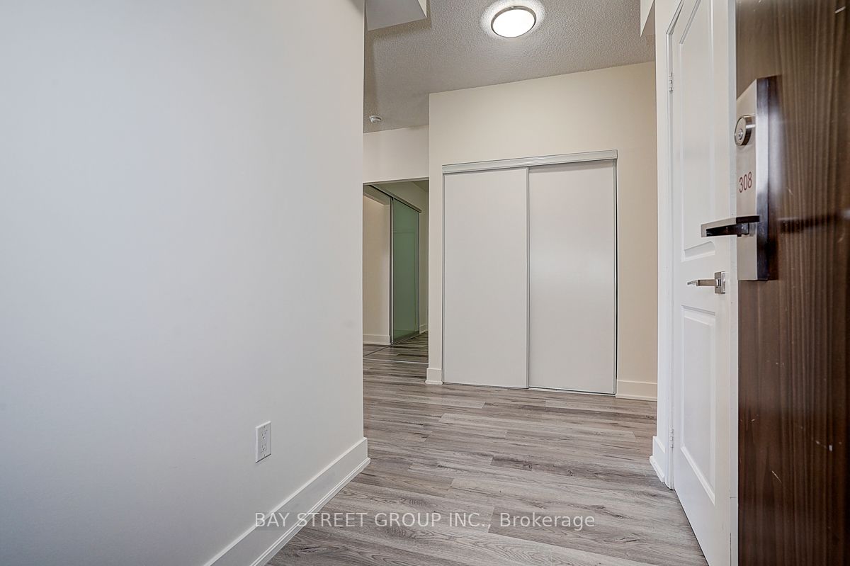 88 Sheppard Avenue E 308 Property Photo 7