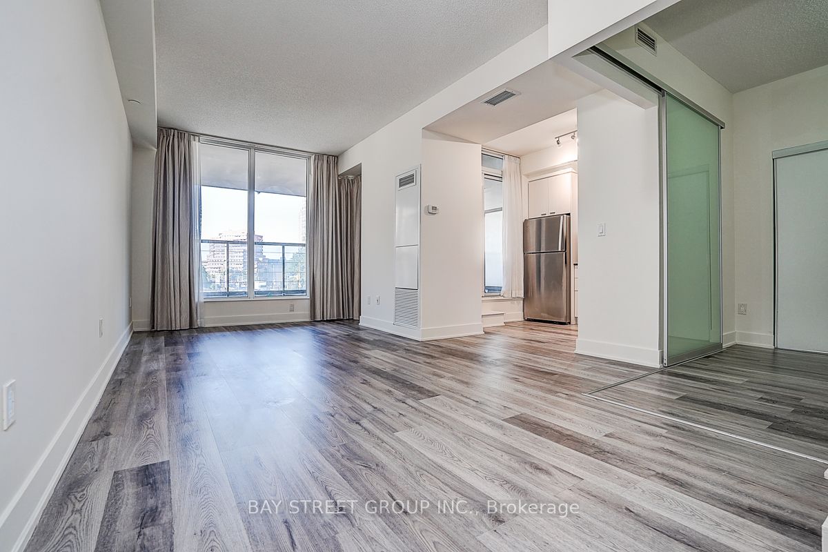 88 Sheppard Avenue E 308 Property Photo 9