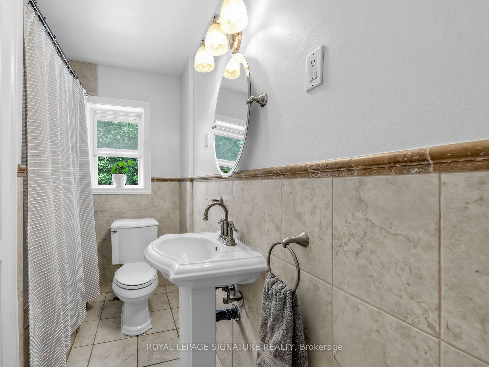 83 Berkinshaw Crescent Property Photo 15