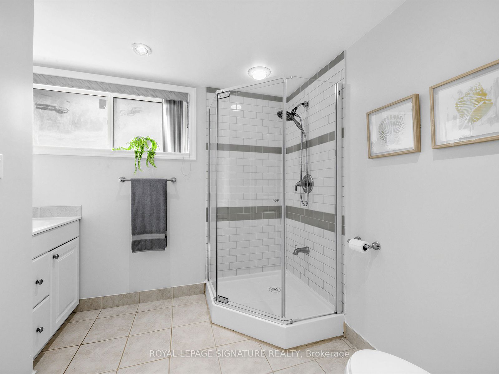 83 Berkinshaw Crescent Property Photo 19