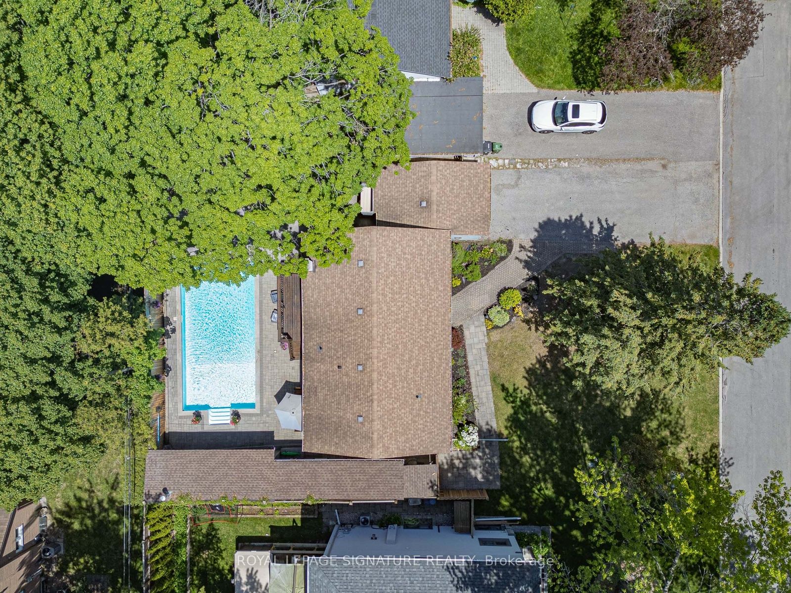 83 Berkinshaw Crescent Property Photo 34