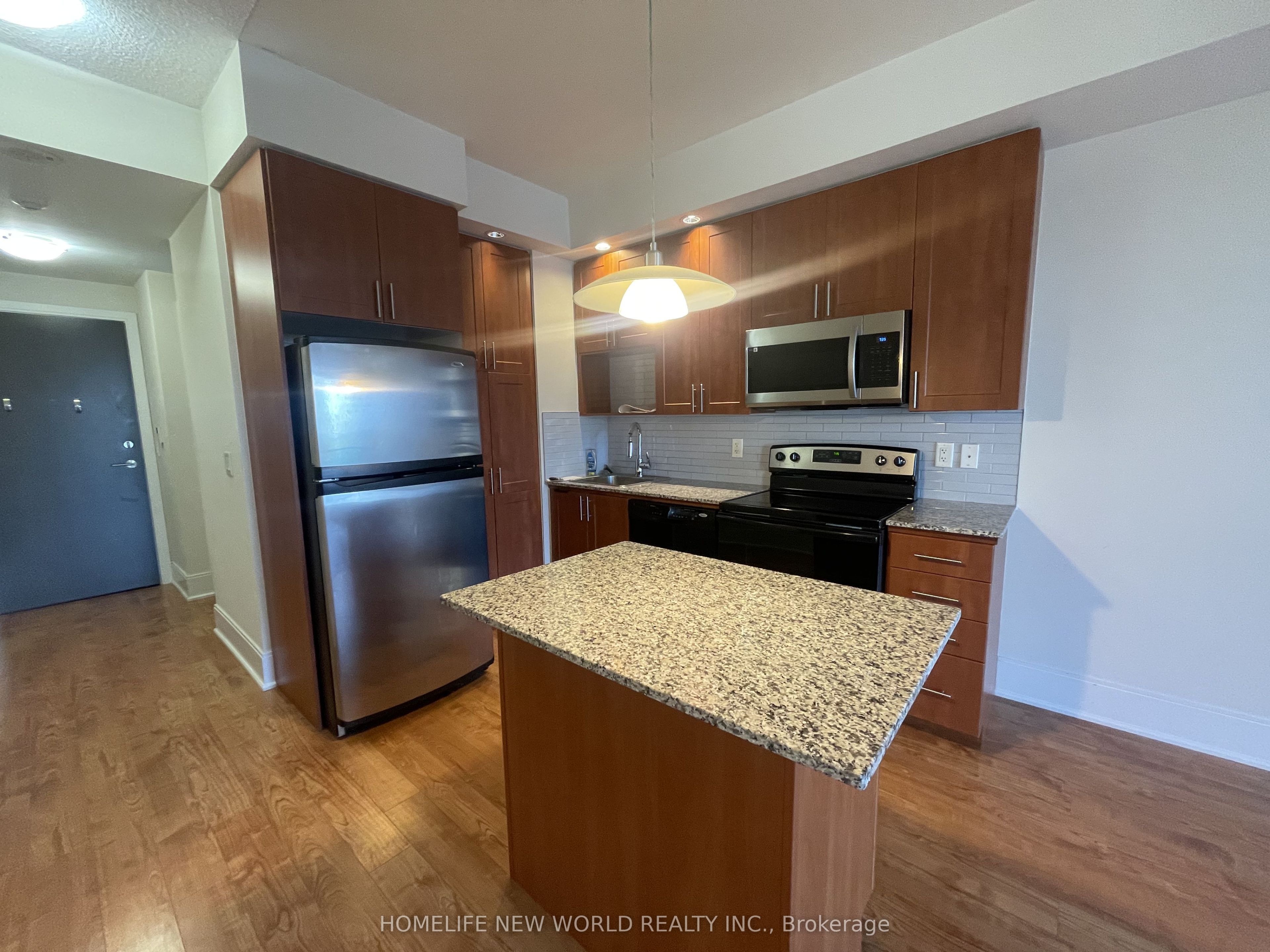 181 Wynford Drive 610 Property Photo 6