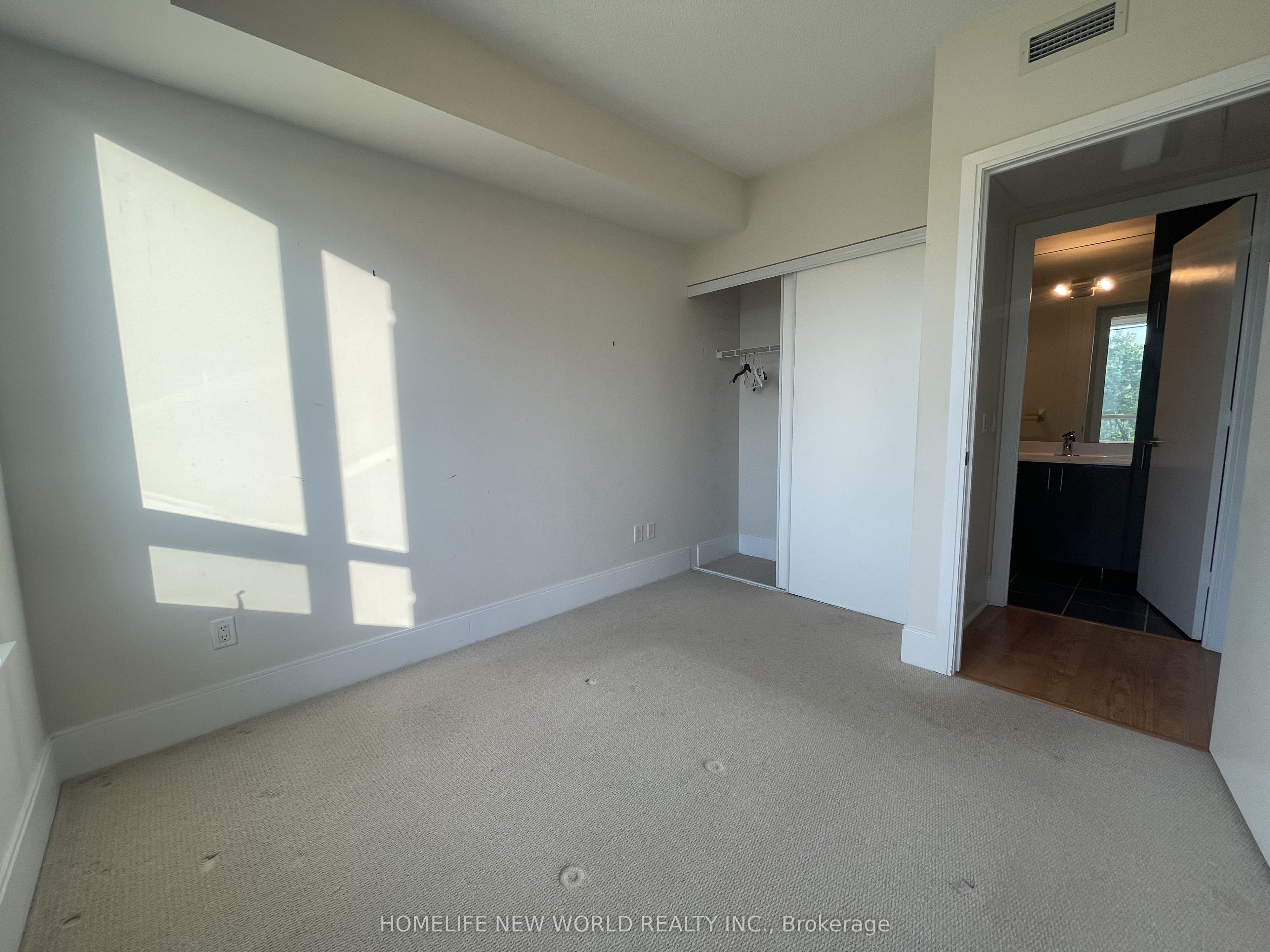 181 Wynford Drive 610 Property Photo 15