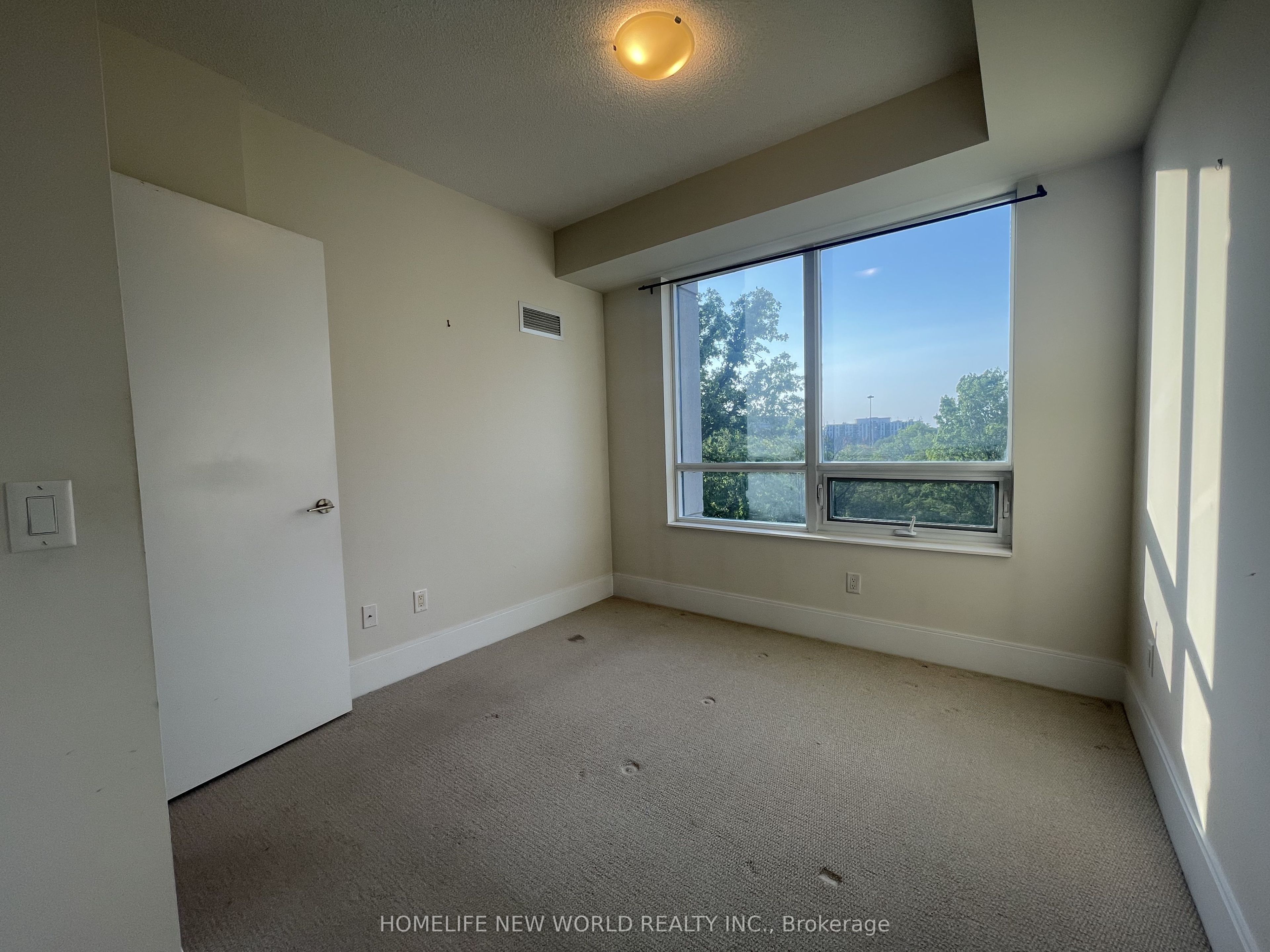 181 Wynford Drive 610 Property Photo 16