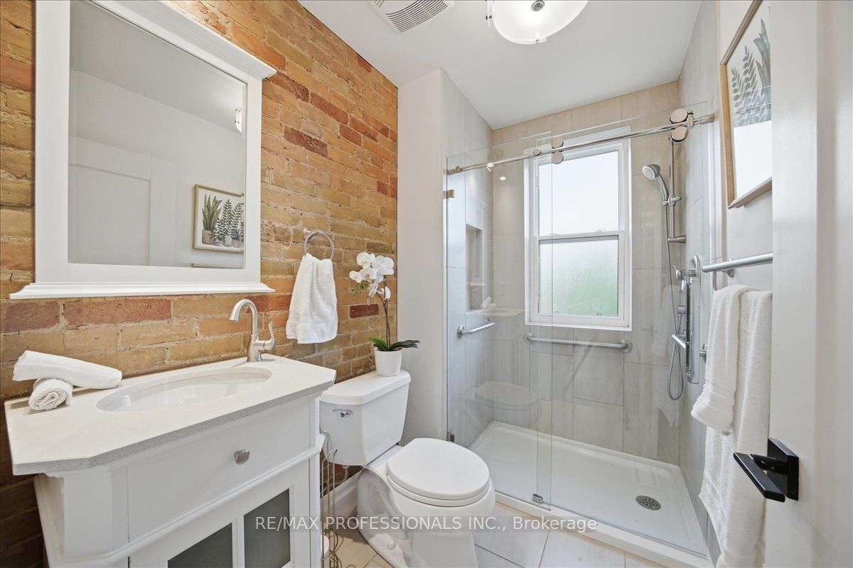 777 Dufferin Street Property Photo 16