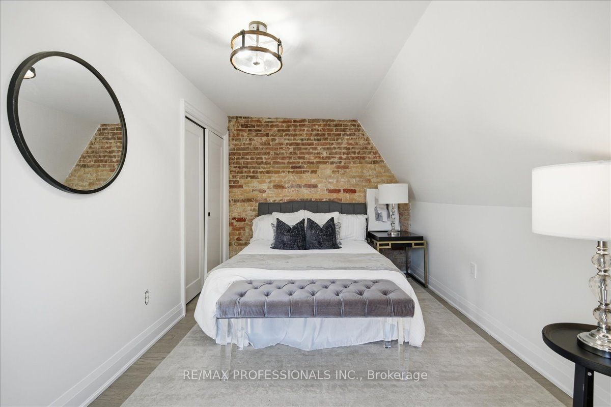 777 Dufferin Street Property Photo 33