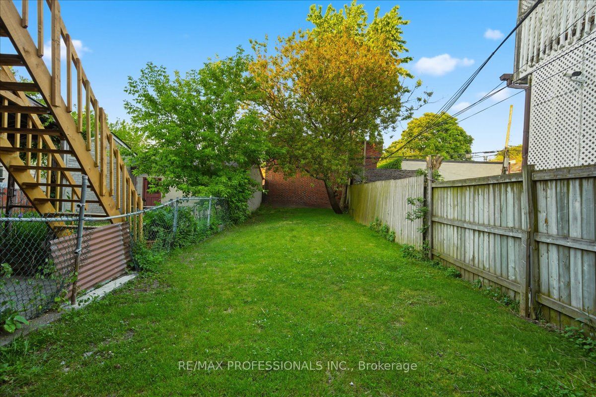 777 Dufferin Street Property Photo 43
