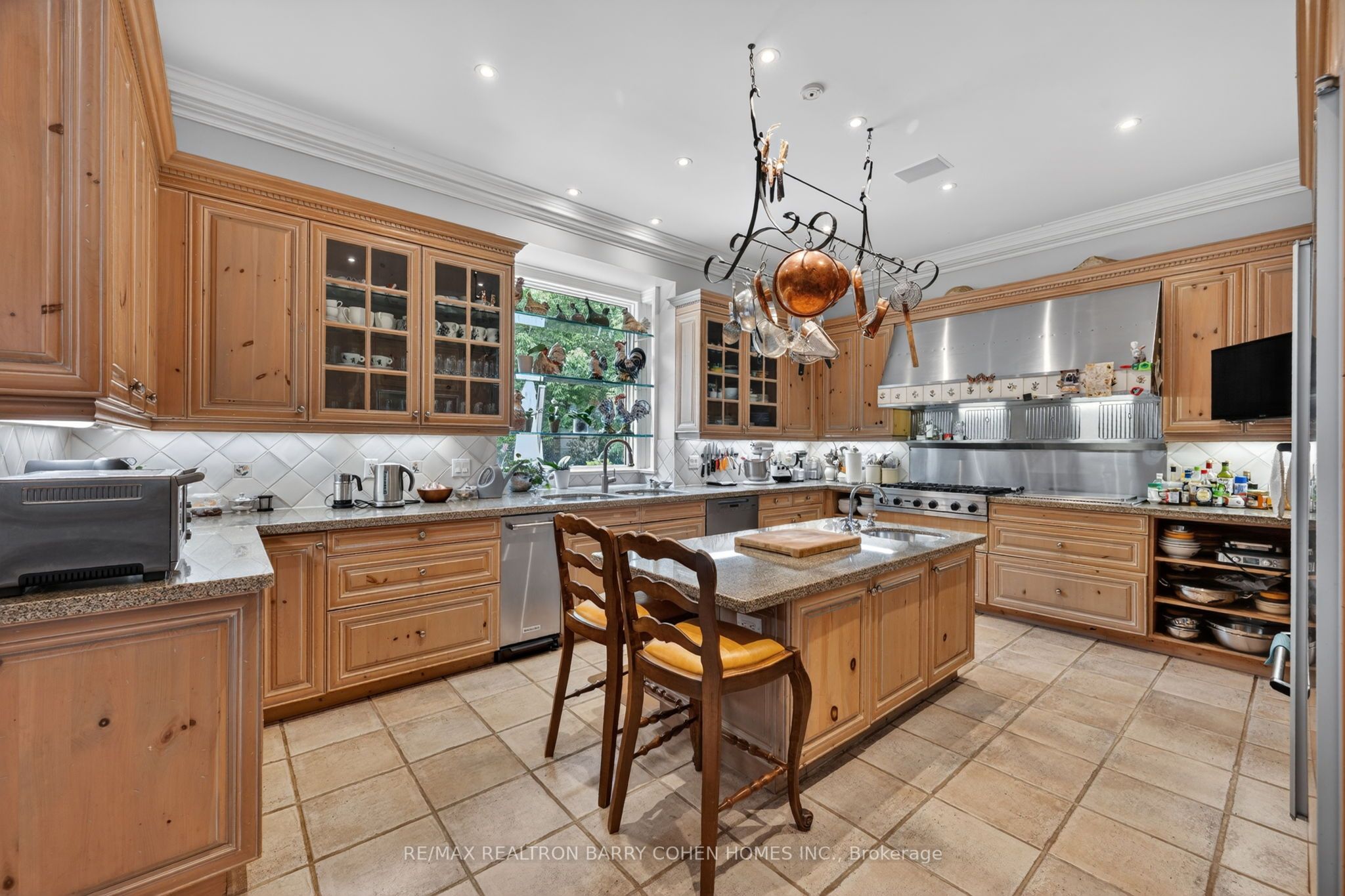3 Vernham Court Property Photo 9