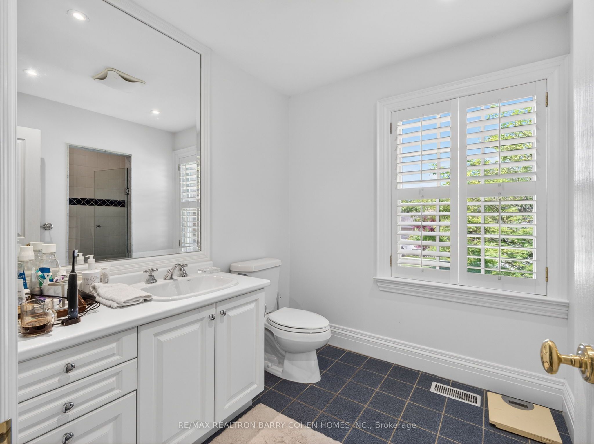 3 Vernham Court Property Photo 28