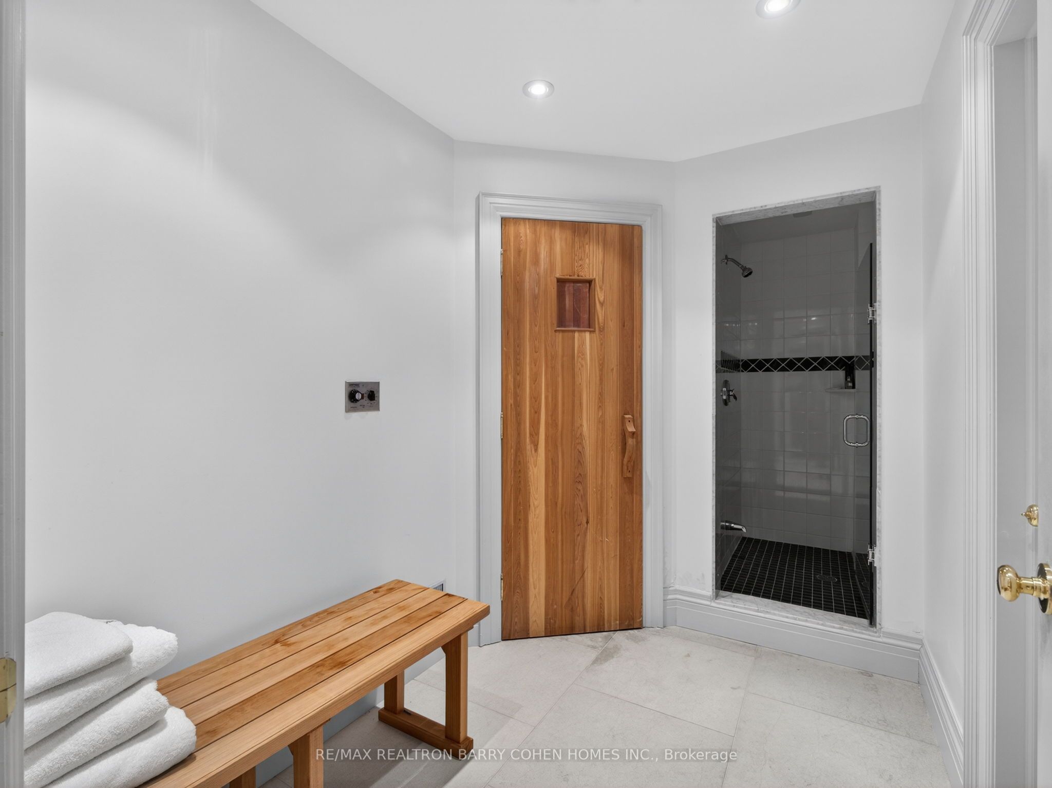 3 Vernham Court Property Photo 35