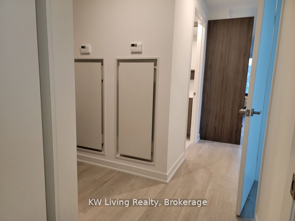 88 Queen Street E 5609 Property Photo 12