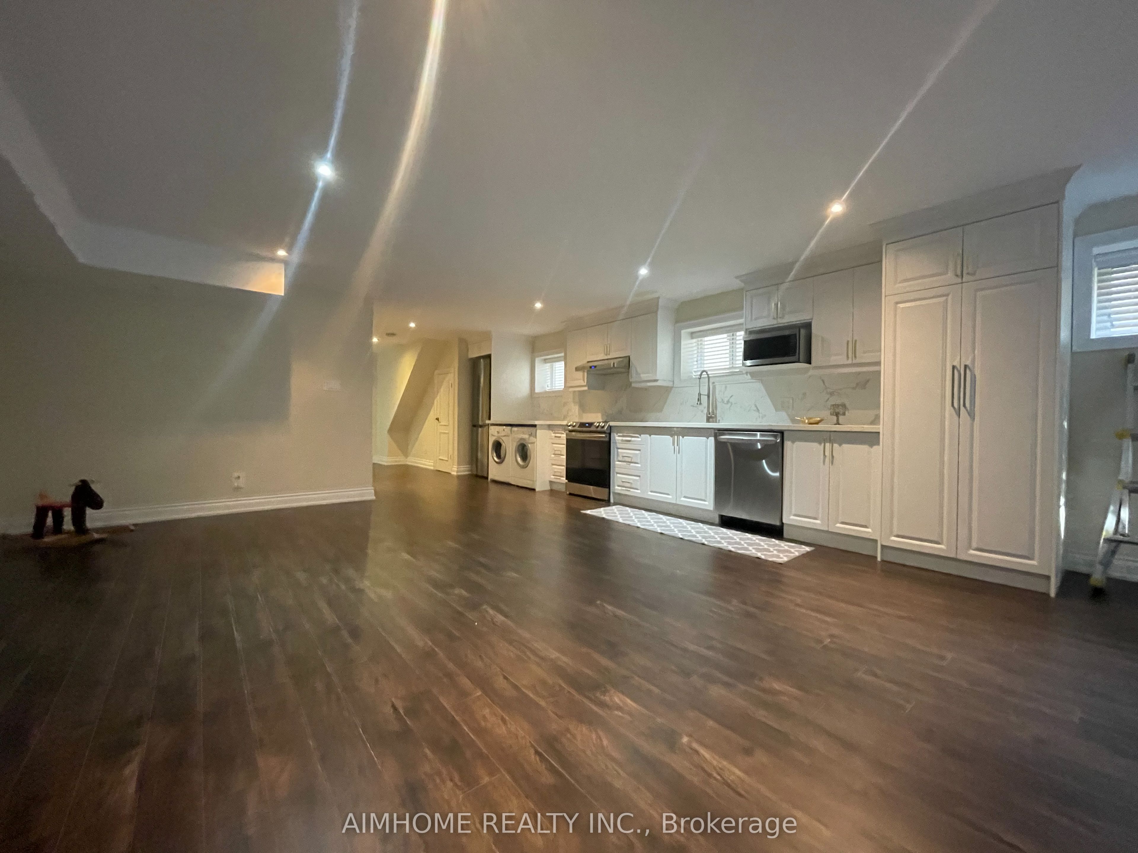 10 Hoyle Avenue Property Photo 5