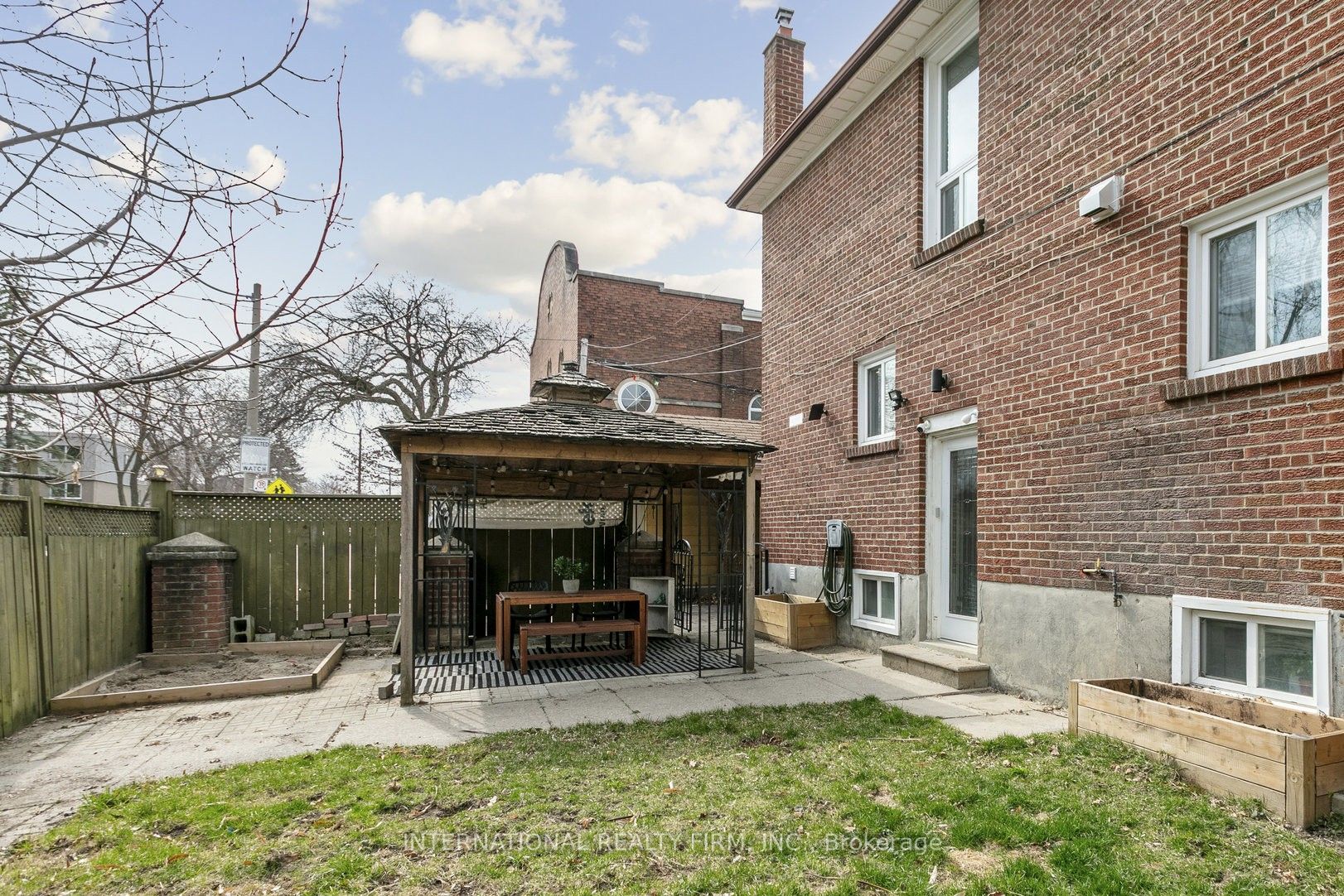50 Denison Avenue Property Photo 10
