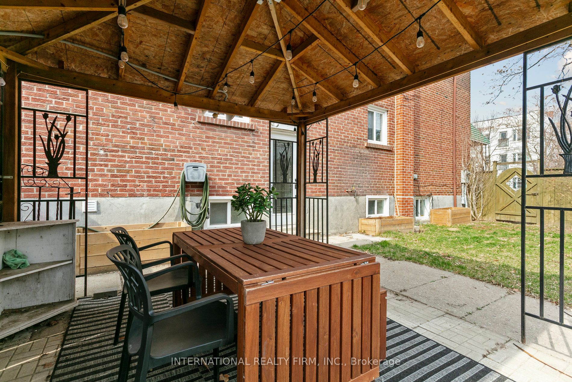 50 Denison Avenue Property Photo 11