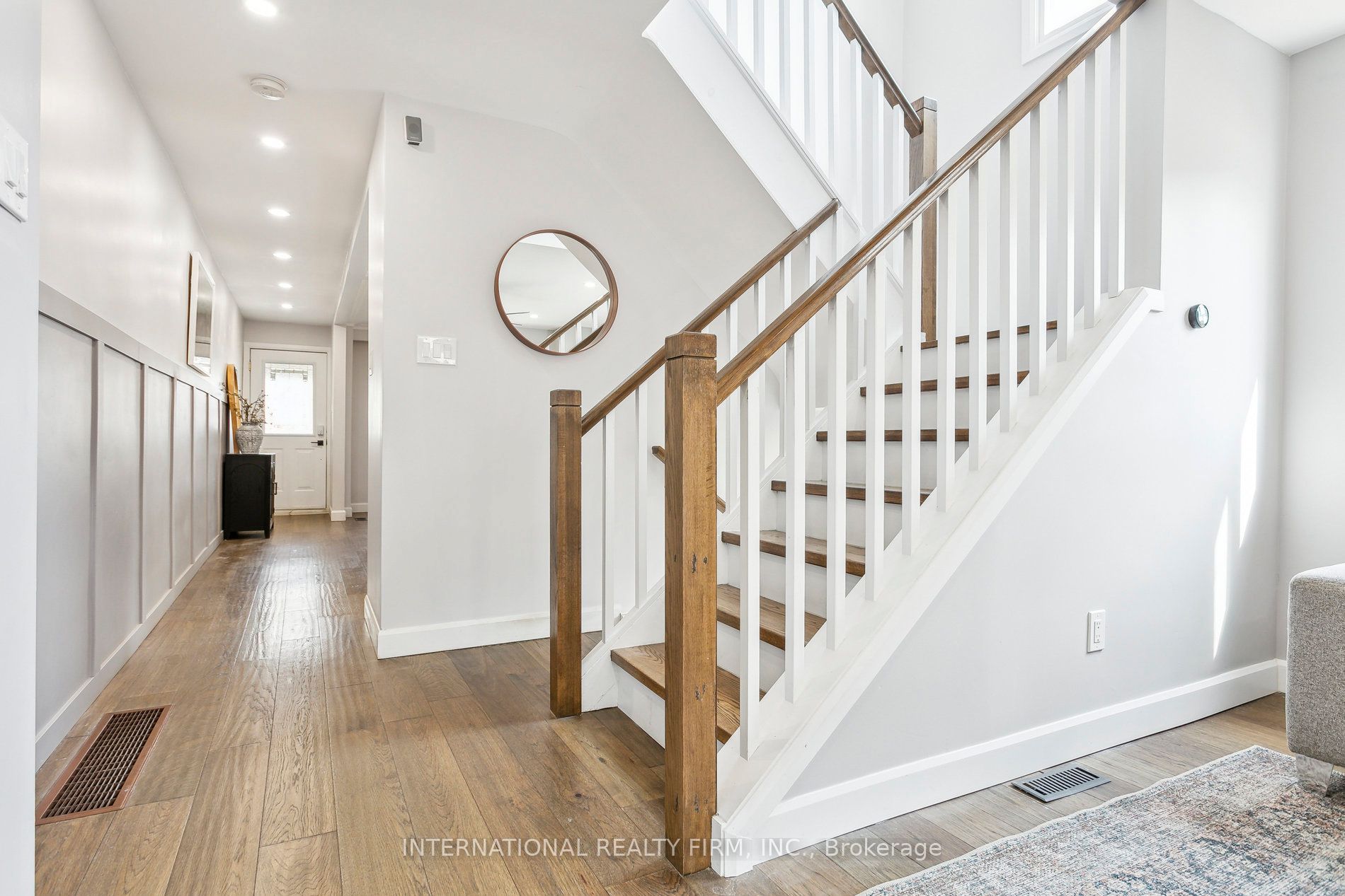 50 Denison Avenue Property Photo 19
