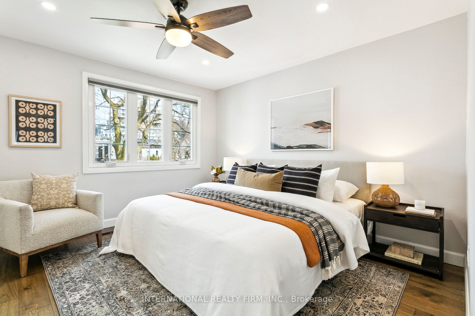 50 Denison Avenue Property Photo 23
