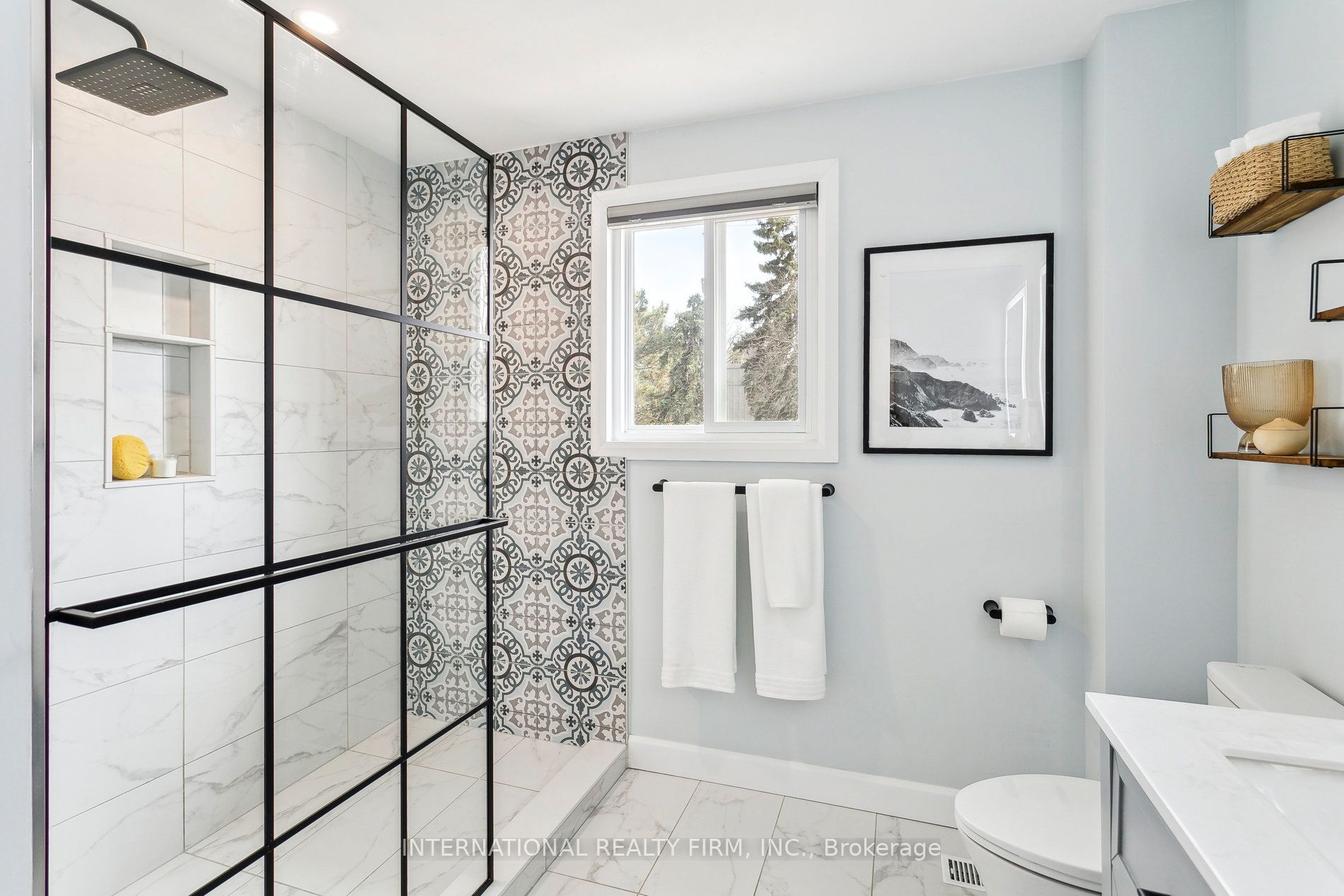 50 Denison Avenue Property Photo 27