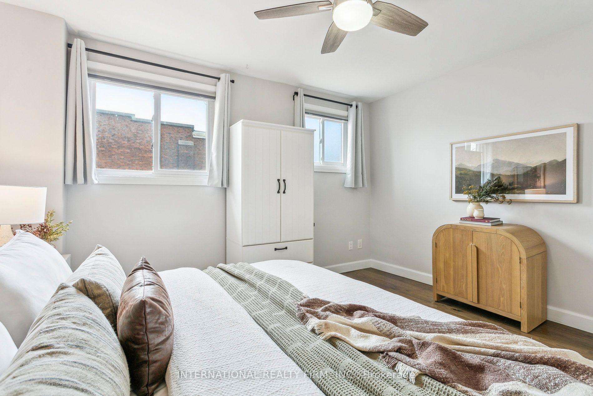 50 Denison Avenue Property Photo 30