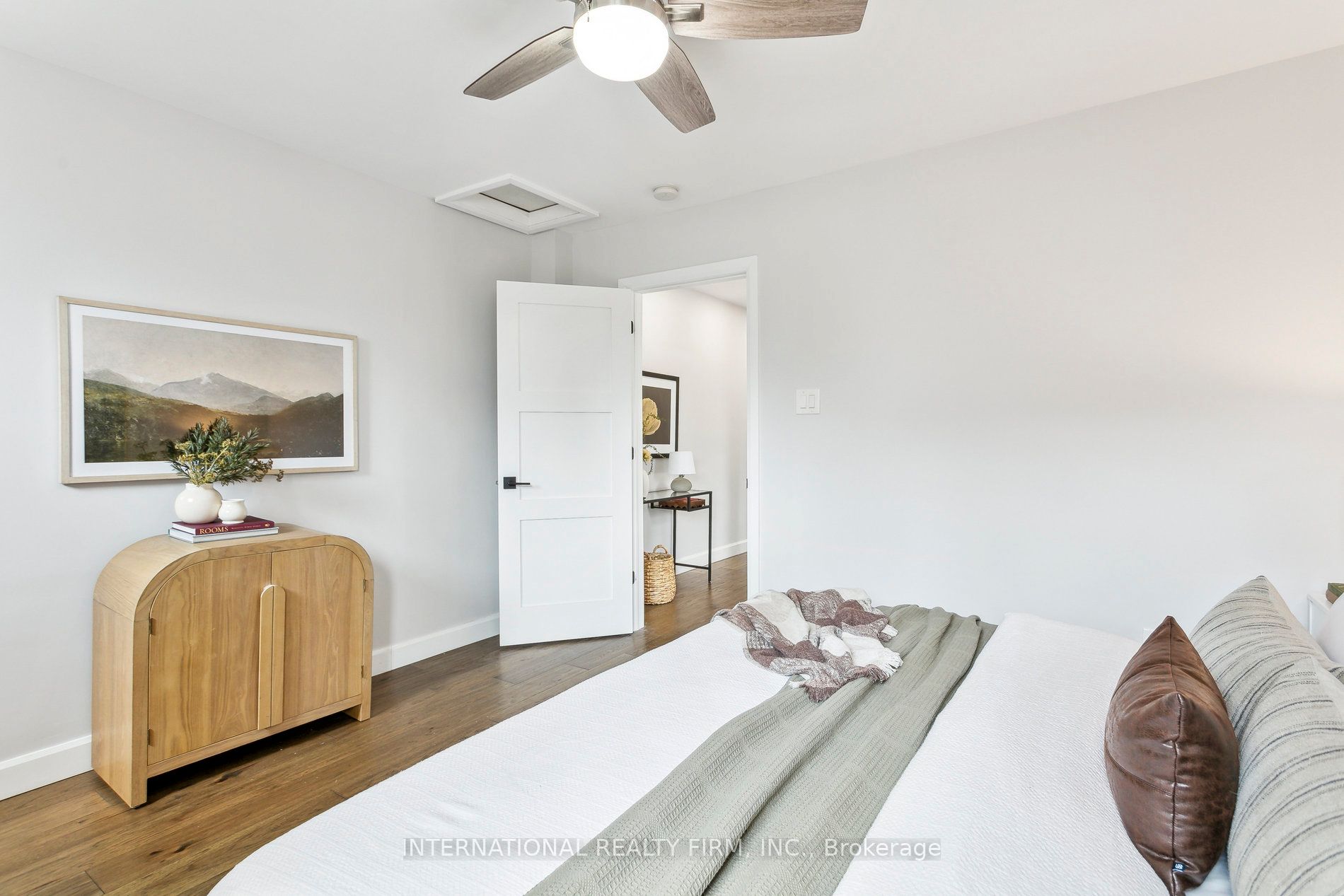 50 Denison Avenue Property Photo 31