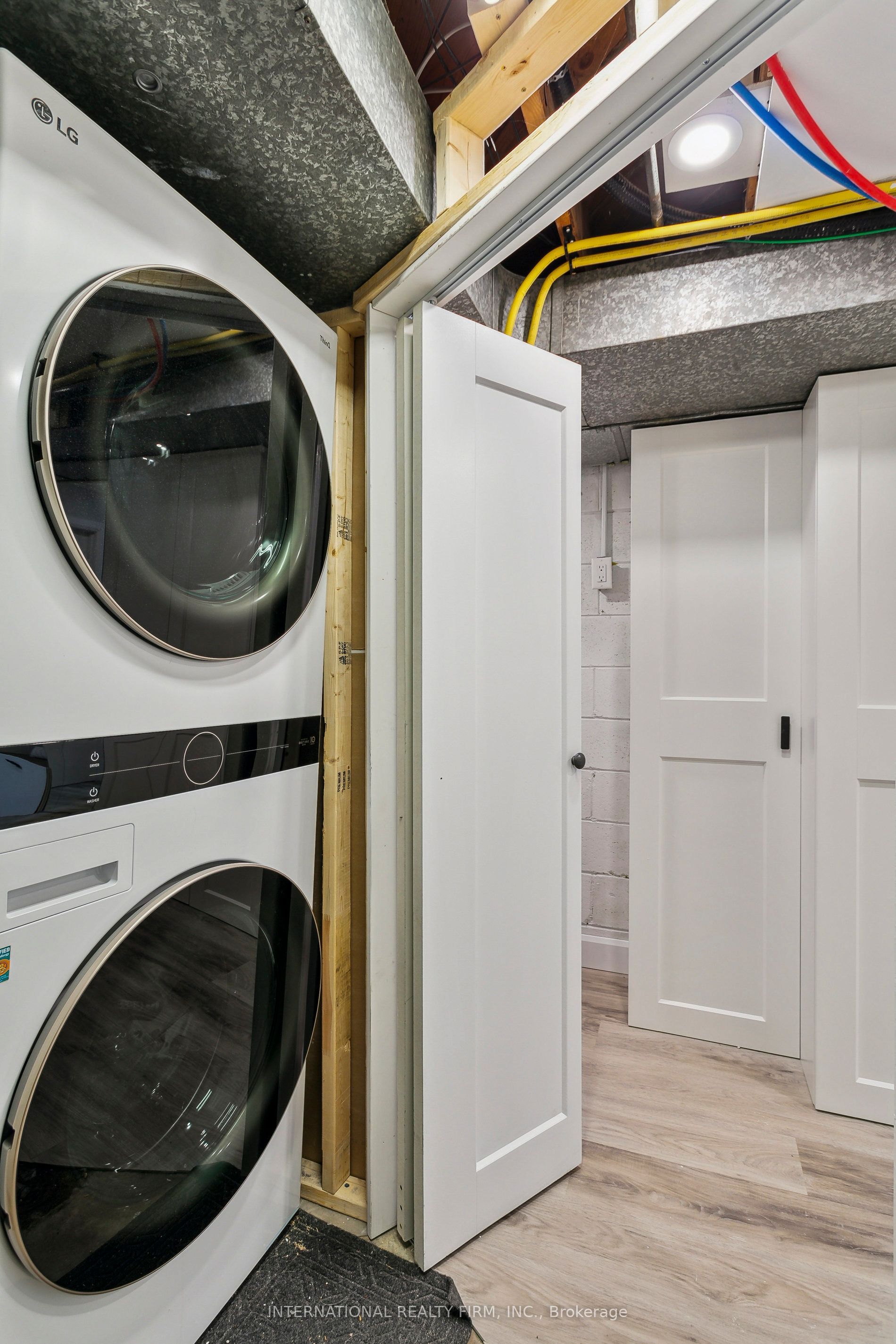 50 Denison Avenue Property Photo 35
