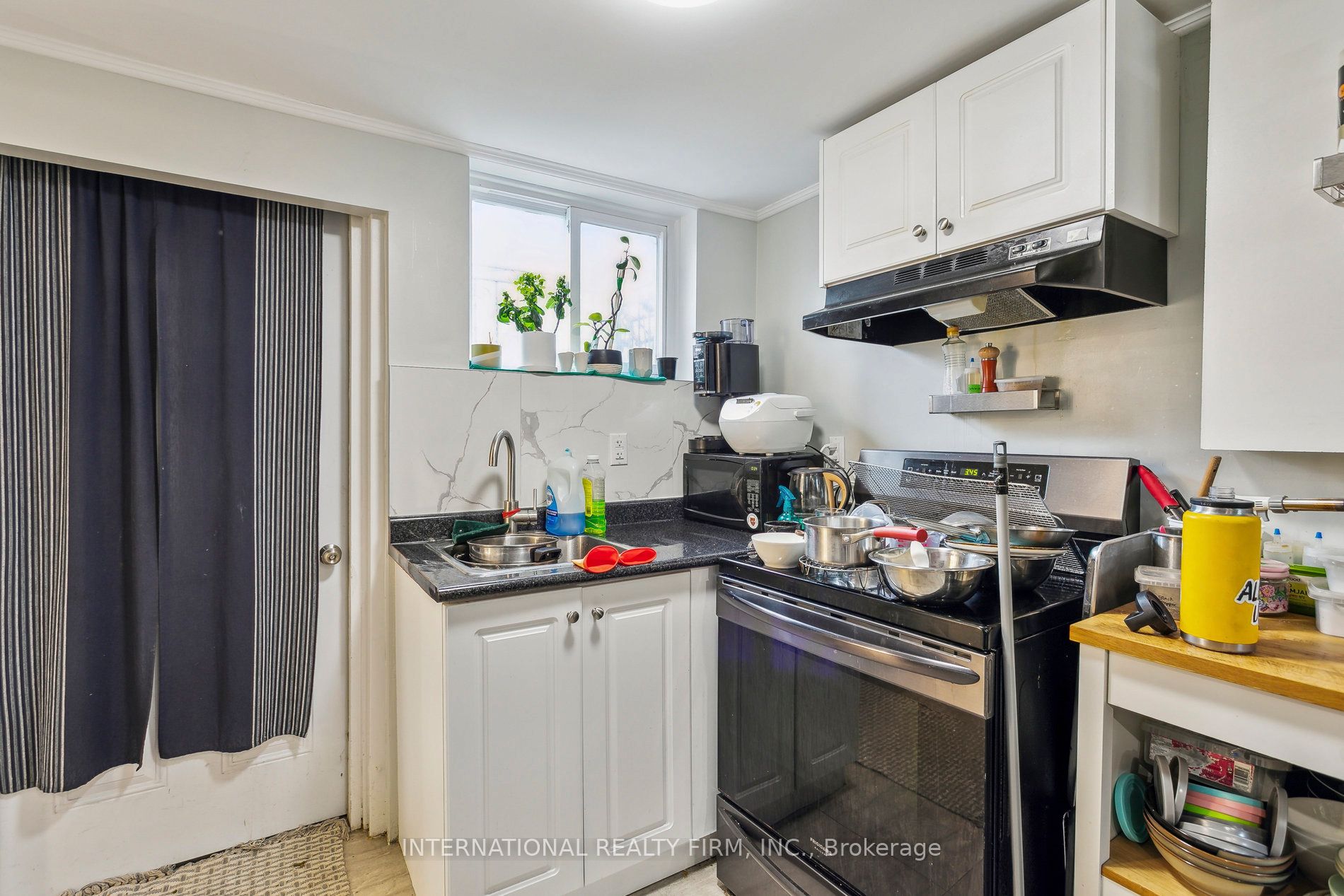 50 Denison Avenue Property Photo 39