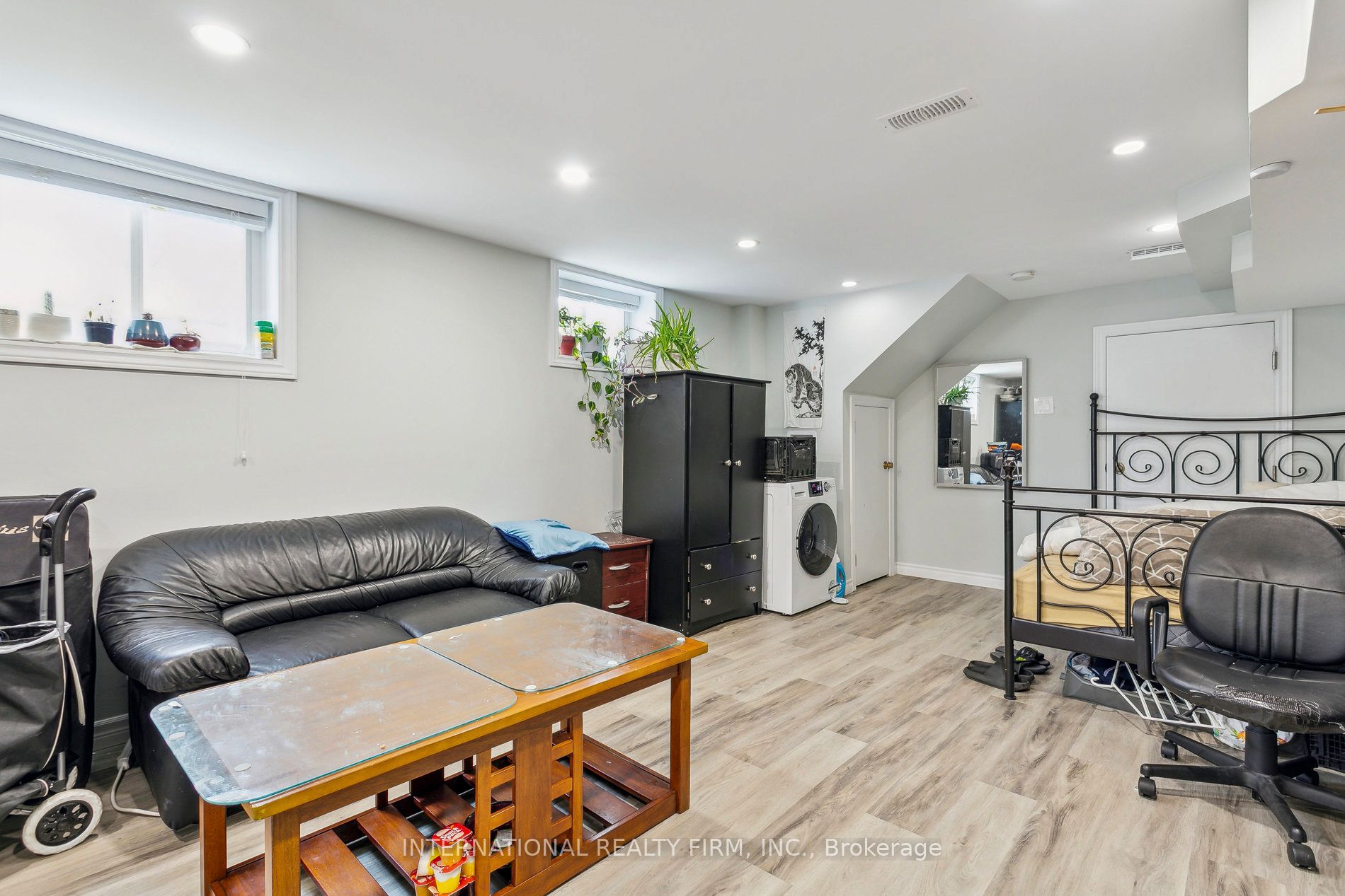 50 Denison Avenue Property Photo 43