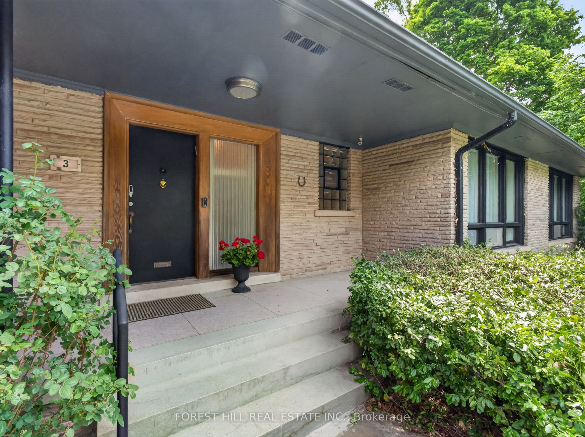 3 Glen Rush Boulevard Property Photo 6