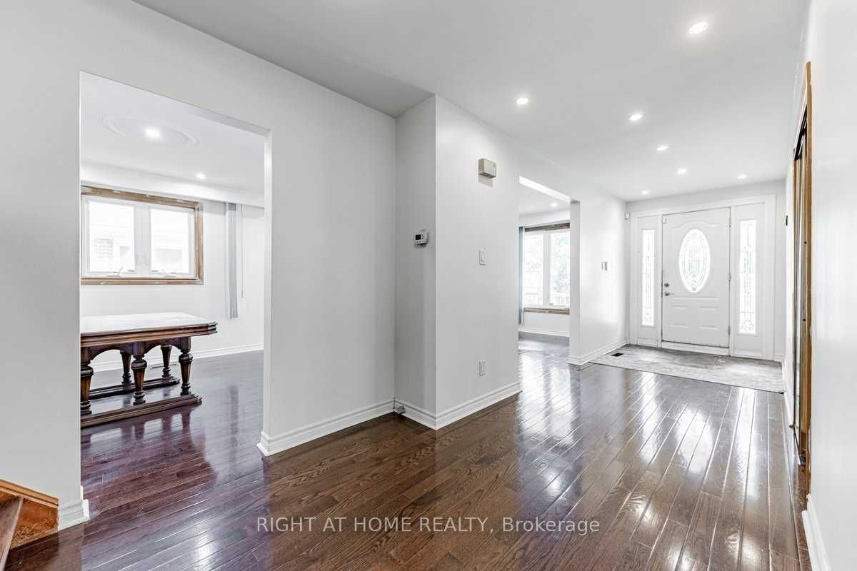 9 Chalet (upper) Road Property Photo 3