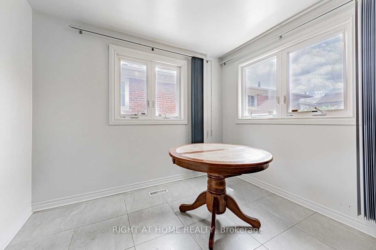 9 Chalet (upper) Road Property Photo 7