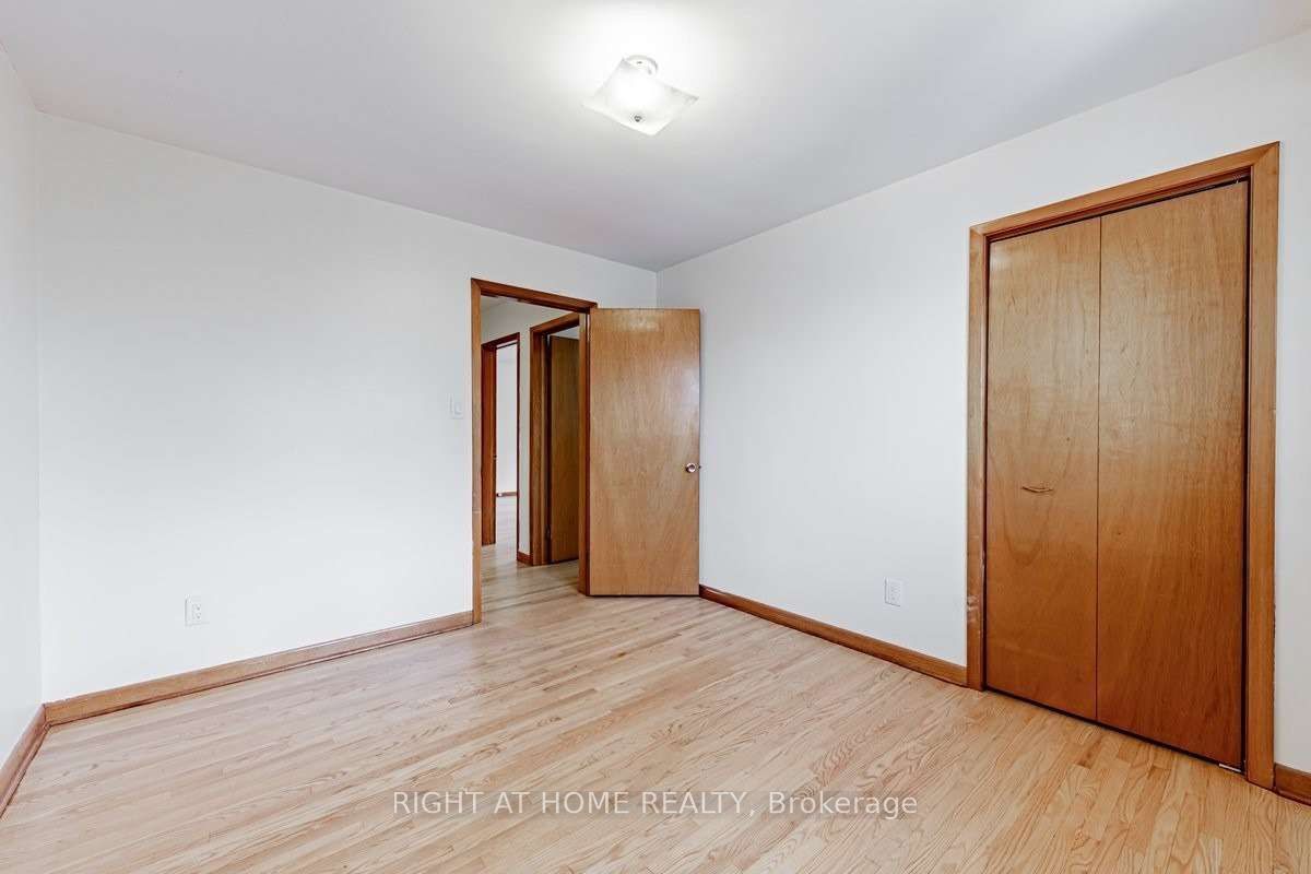 9 Chalet (upper) Road Property Photo 9