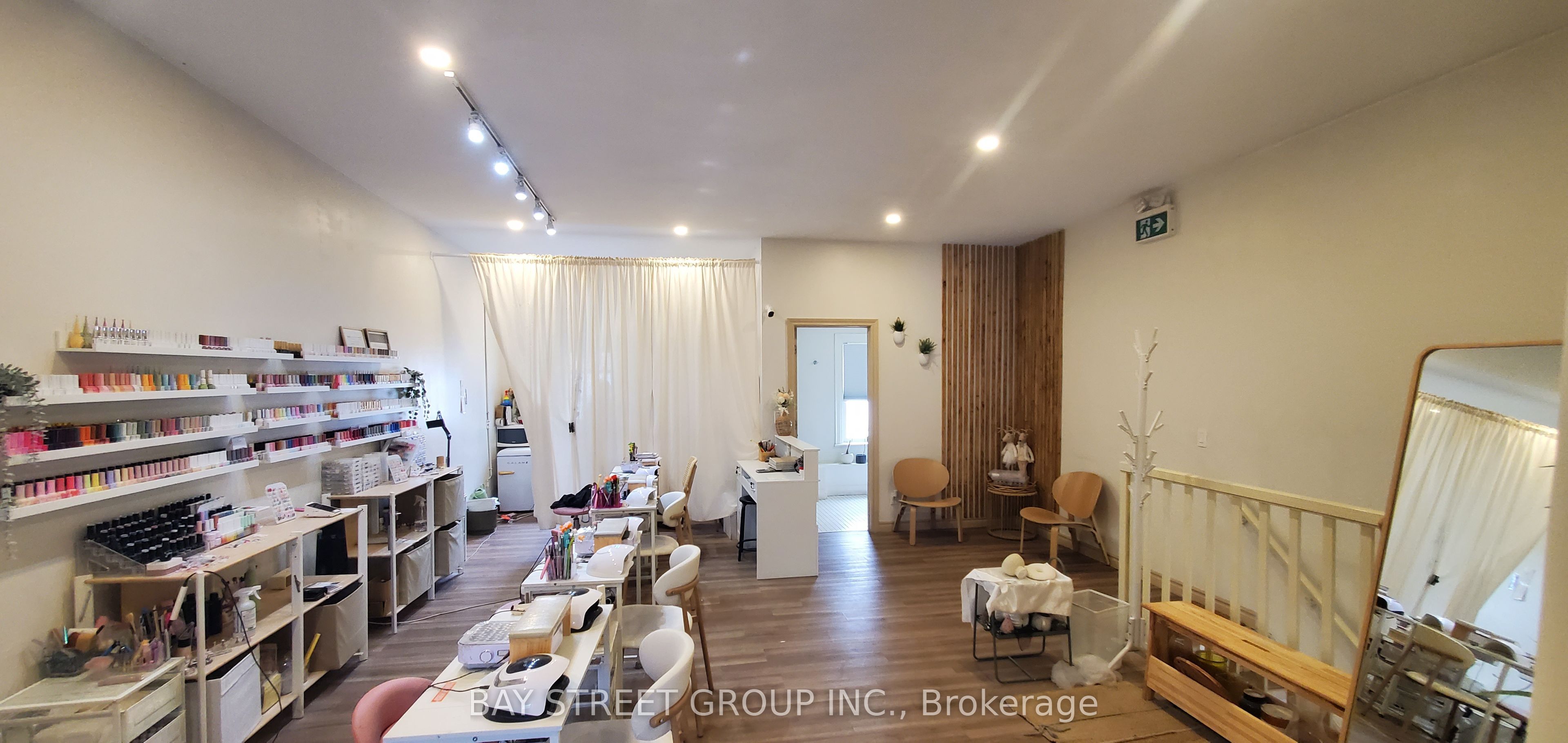 4893 Yonge Street Second Floor Property Photo 5