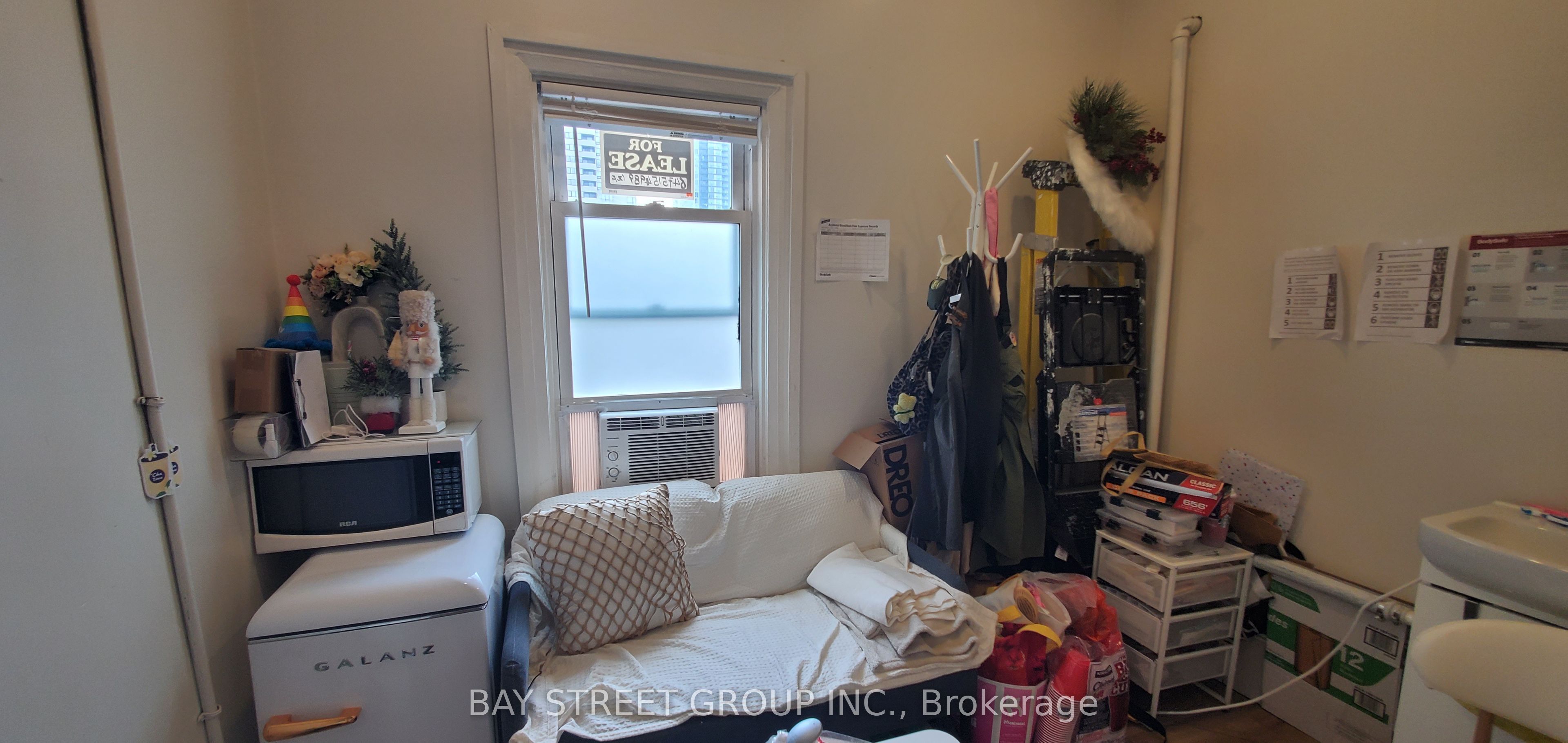 4893 Yonge Street Second Floor Property Photo 8