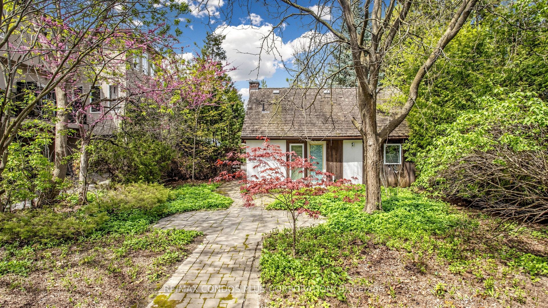 78 Spring Garden Avenue Property Photo 5