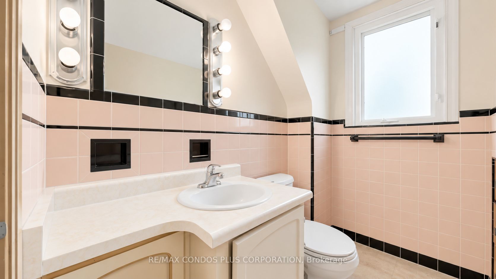 78 Spring Garden Avenue Property Photo 16