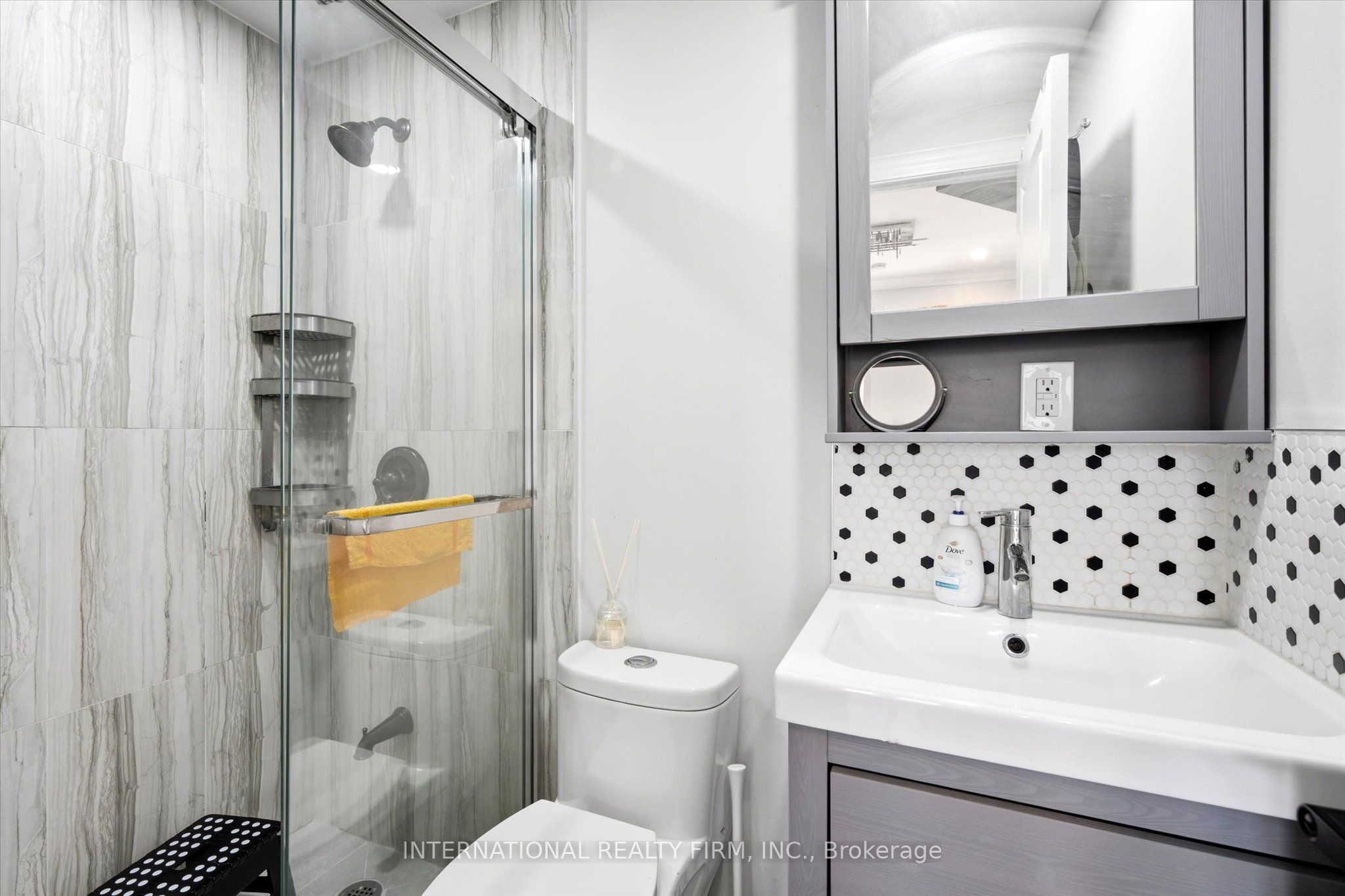 568 Delaware Avenue N Property Photo 12
