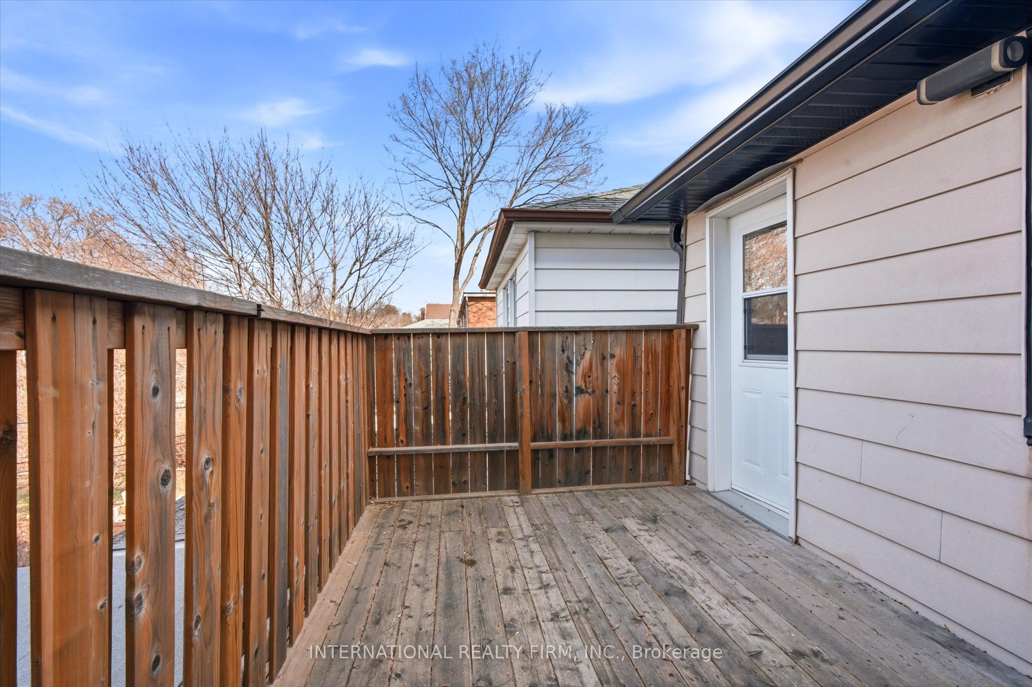 568 Delaware Avenue N Property Photo 16
