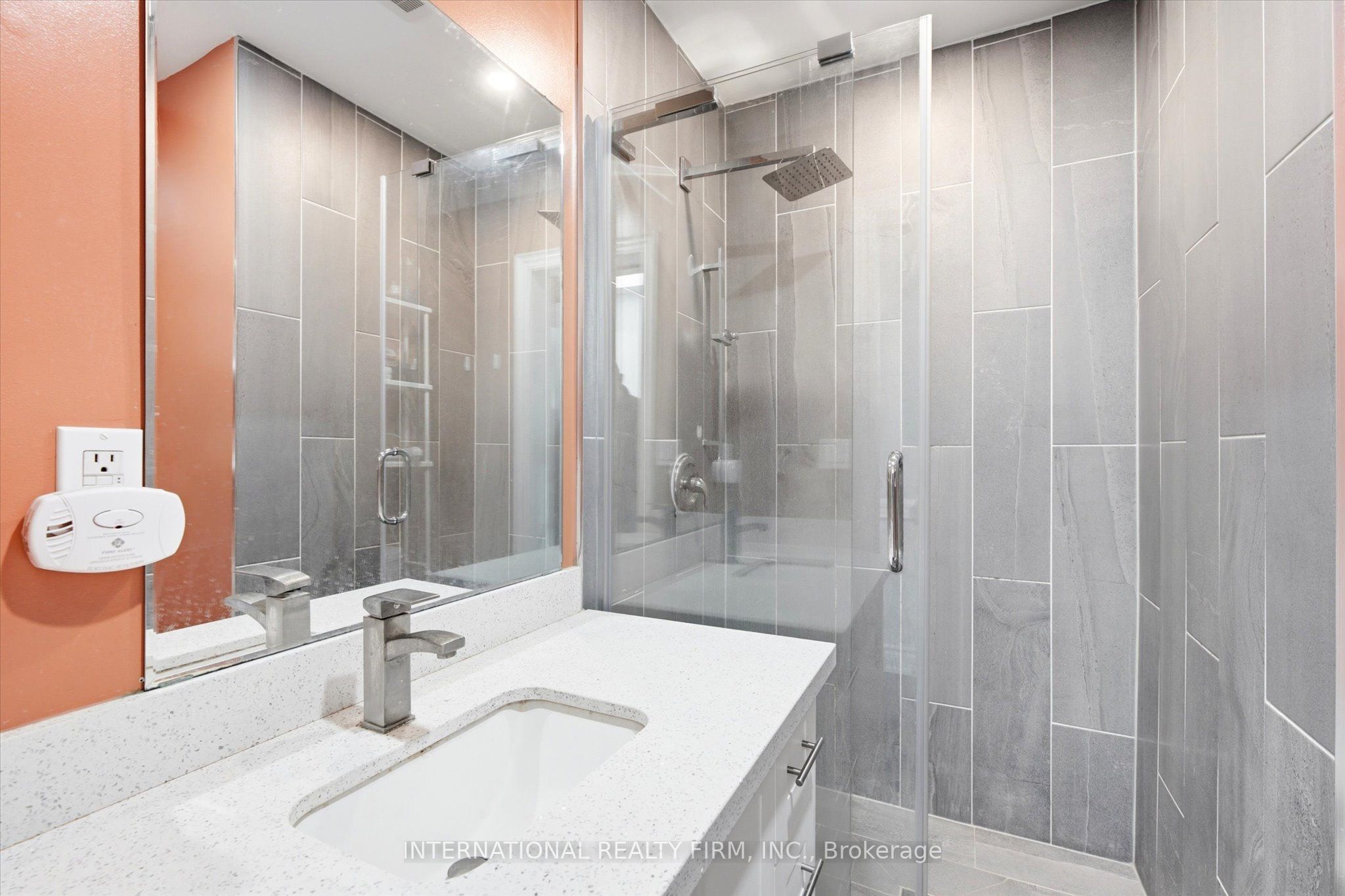 568 Delaware Avenue N Property Photo 17